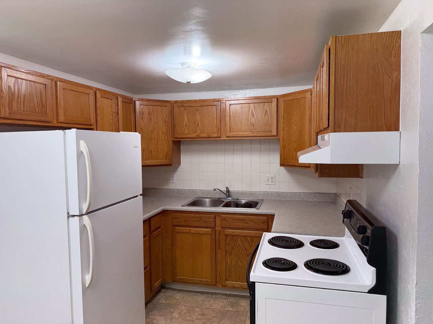 Lakewood Apartment: 979 Upham Ct
