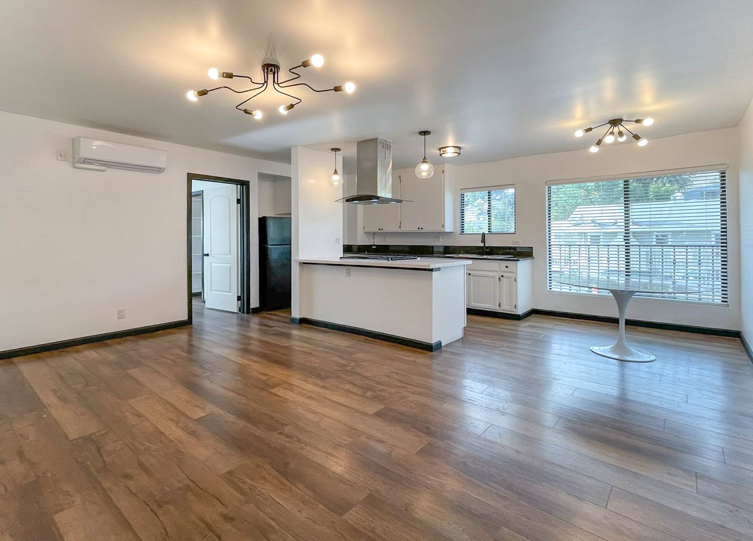 Los Angeles Apartment: 6607 N Figueroa St