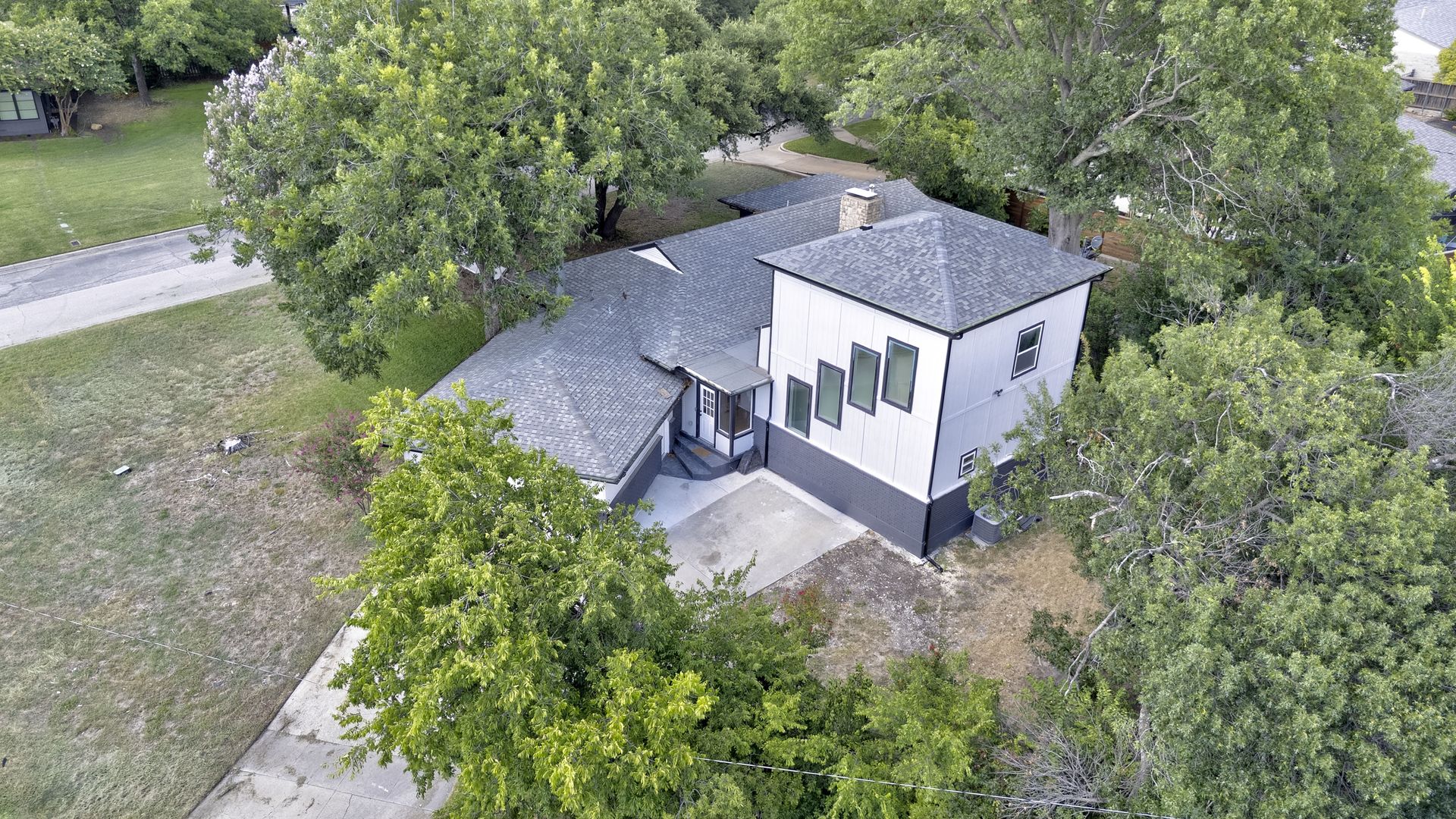 Fort Worth House: 6749 Fortune Rd
