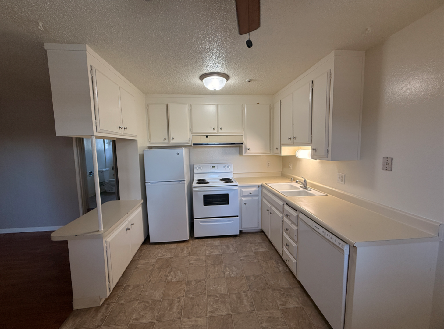 Santa Rosa Condo: 2044 Mendocino Ave.