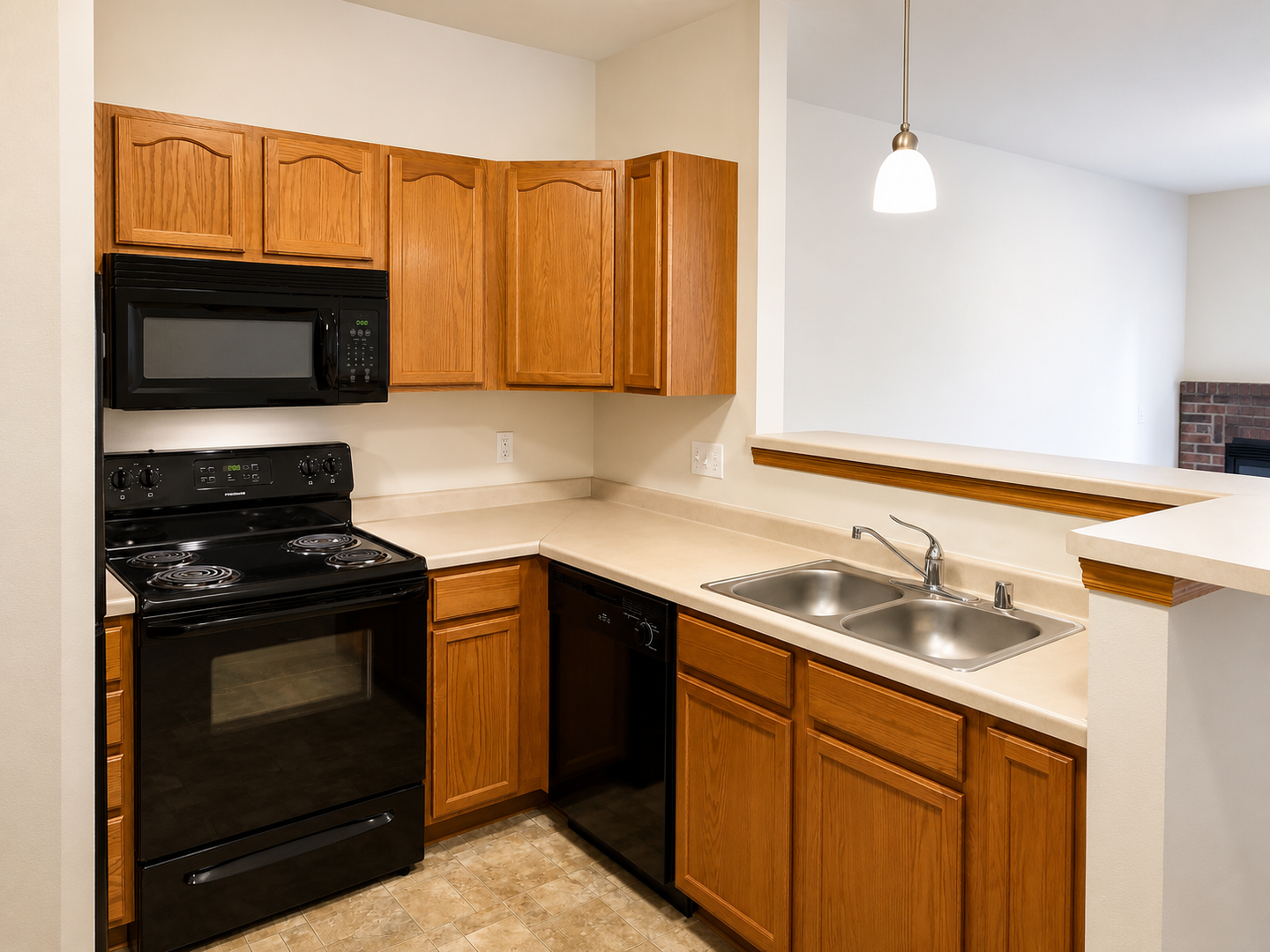 Baraboo Apartment: 915 Ellis Ave