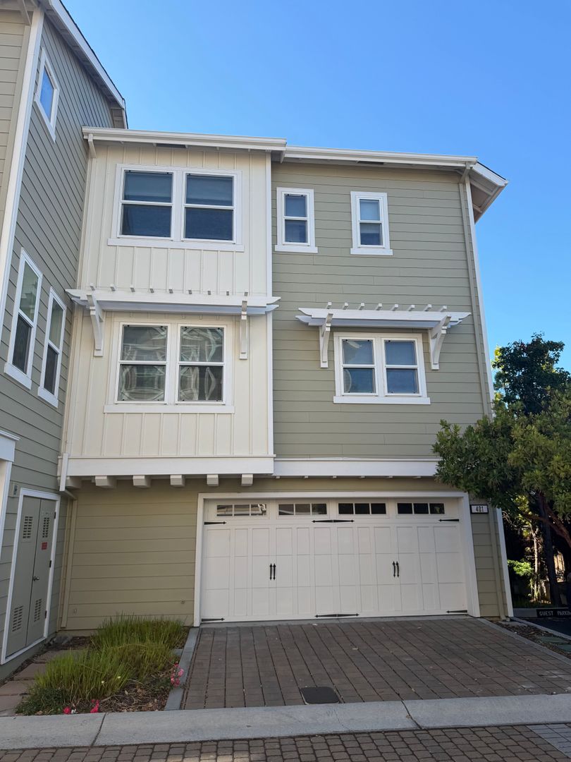 San Mateo House: 401 S Hummingbird Ln