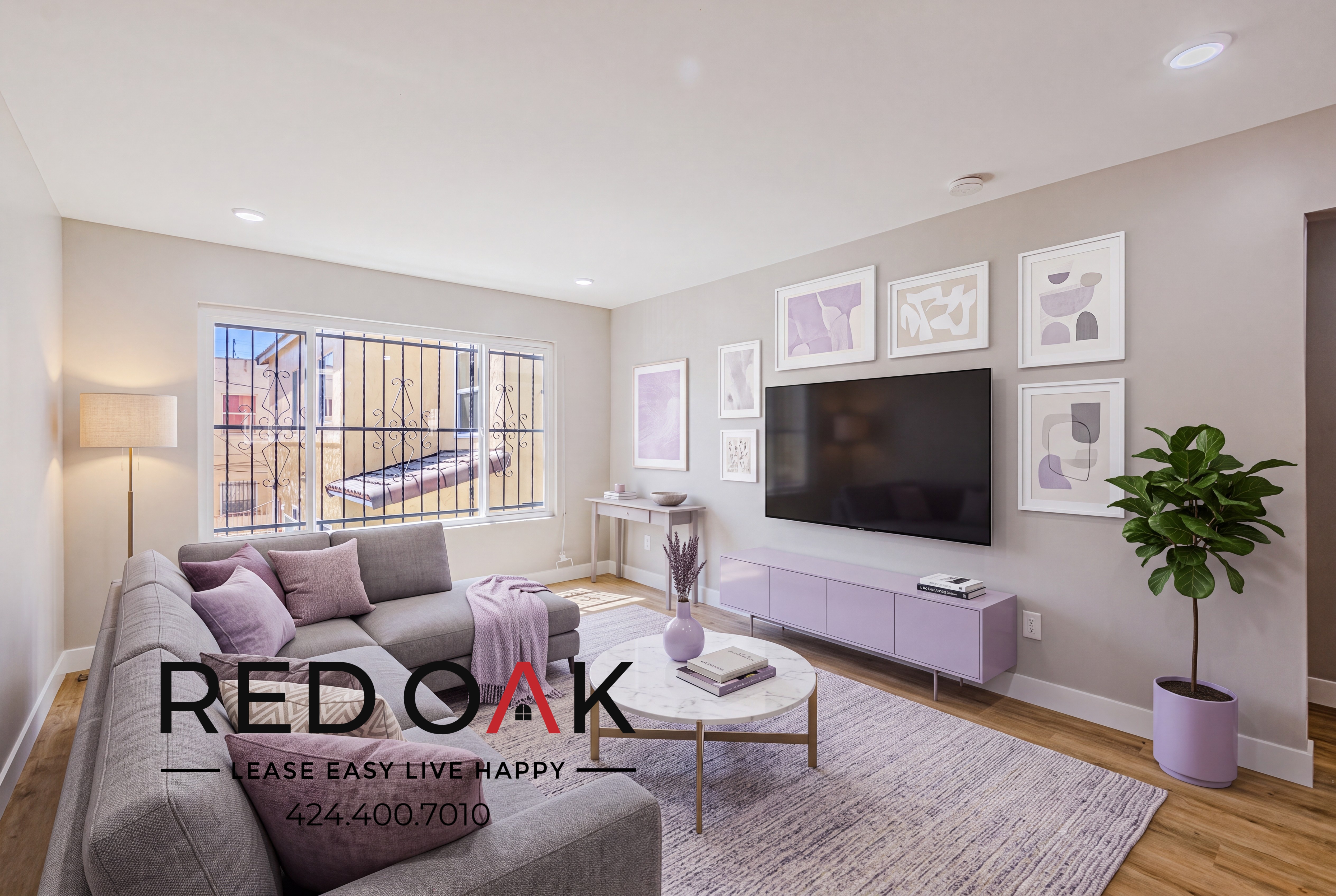 Los Angeles Condo: 921 W. 82nd Street