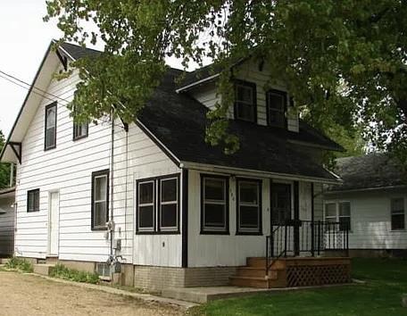 Freeport House: 1534 S Float Ave