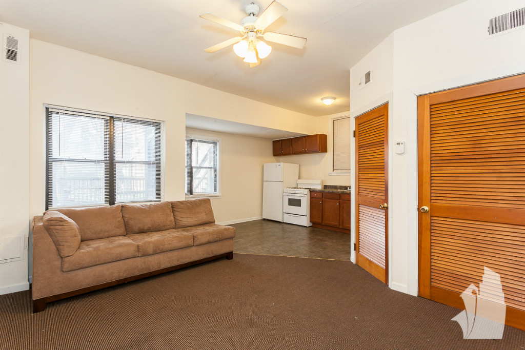 Chicago Condo: 2254 North Southport Avenue,
