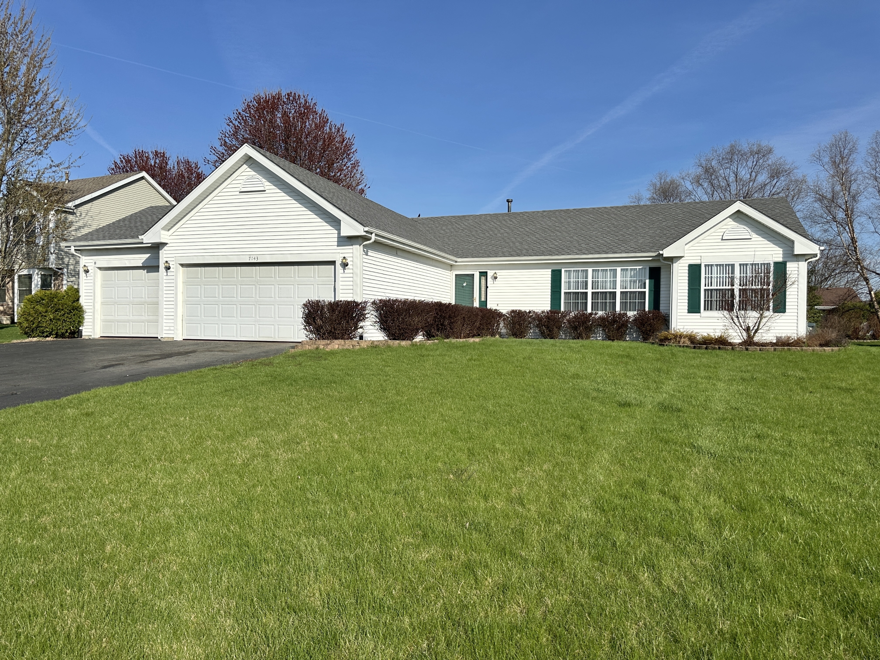 Loves Park House: 7143 Polo Pl