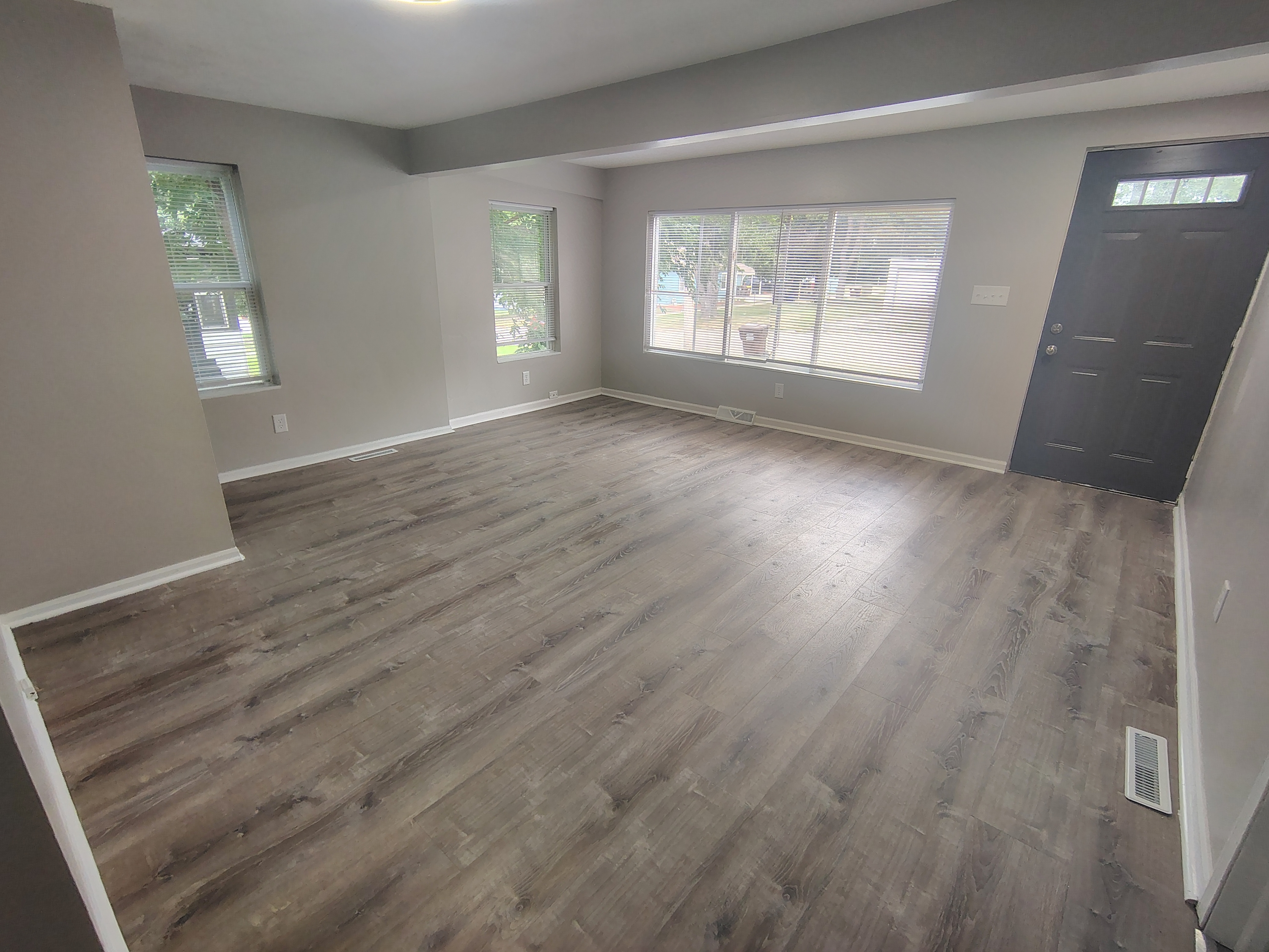Rockford House: 804 Irving Ave