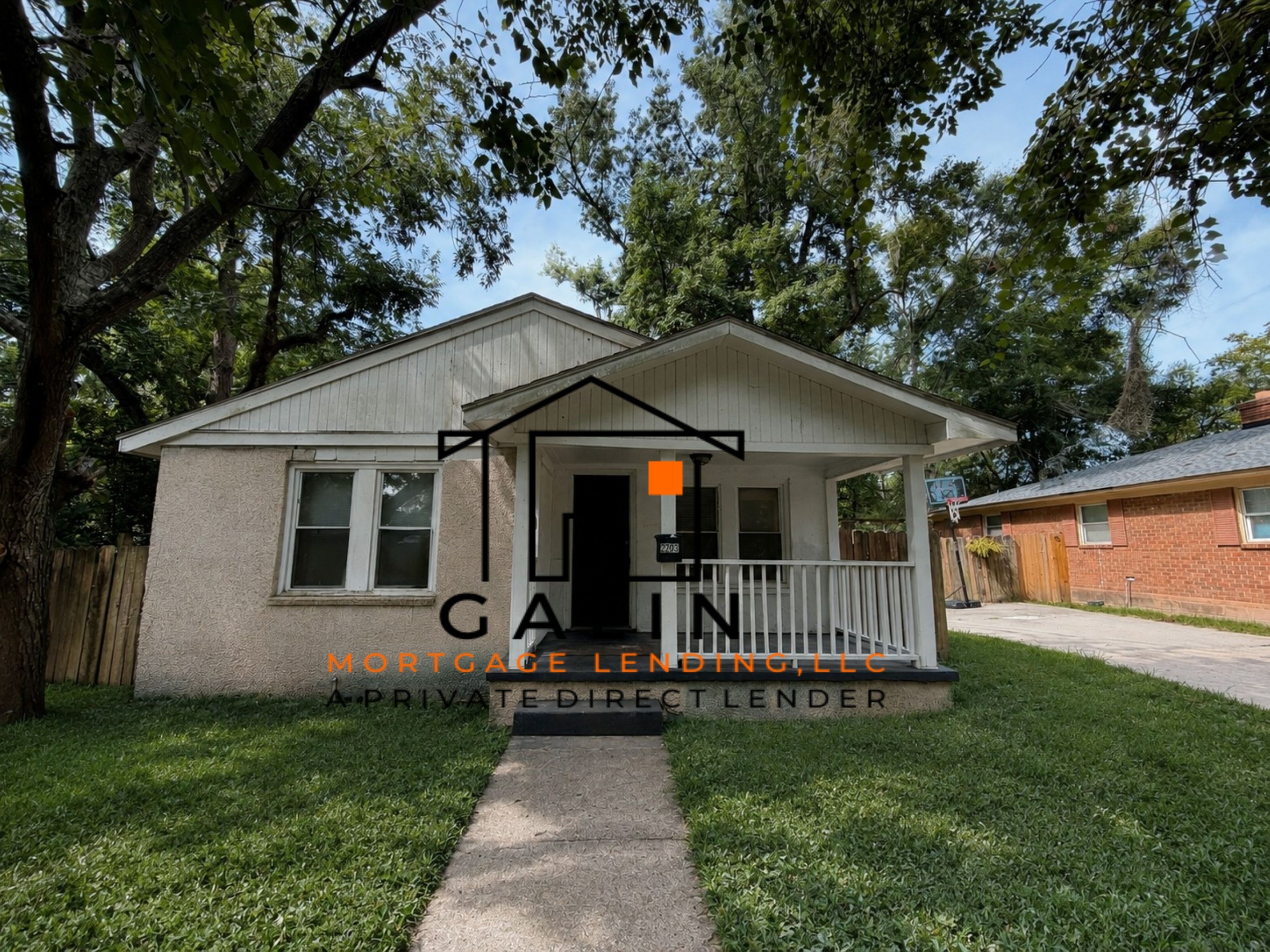 Savannah House: 2203 Clars Ave