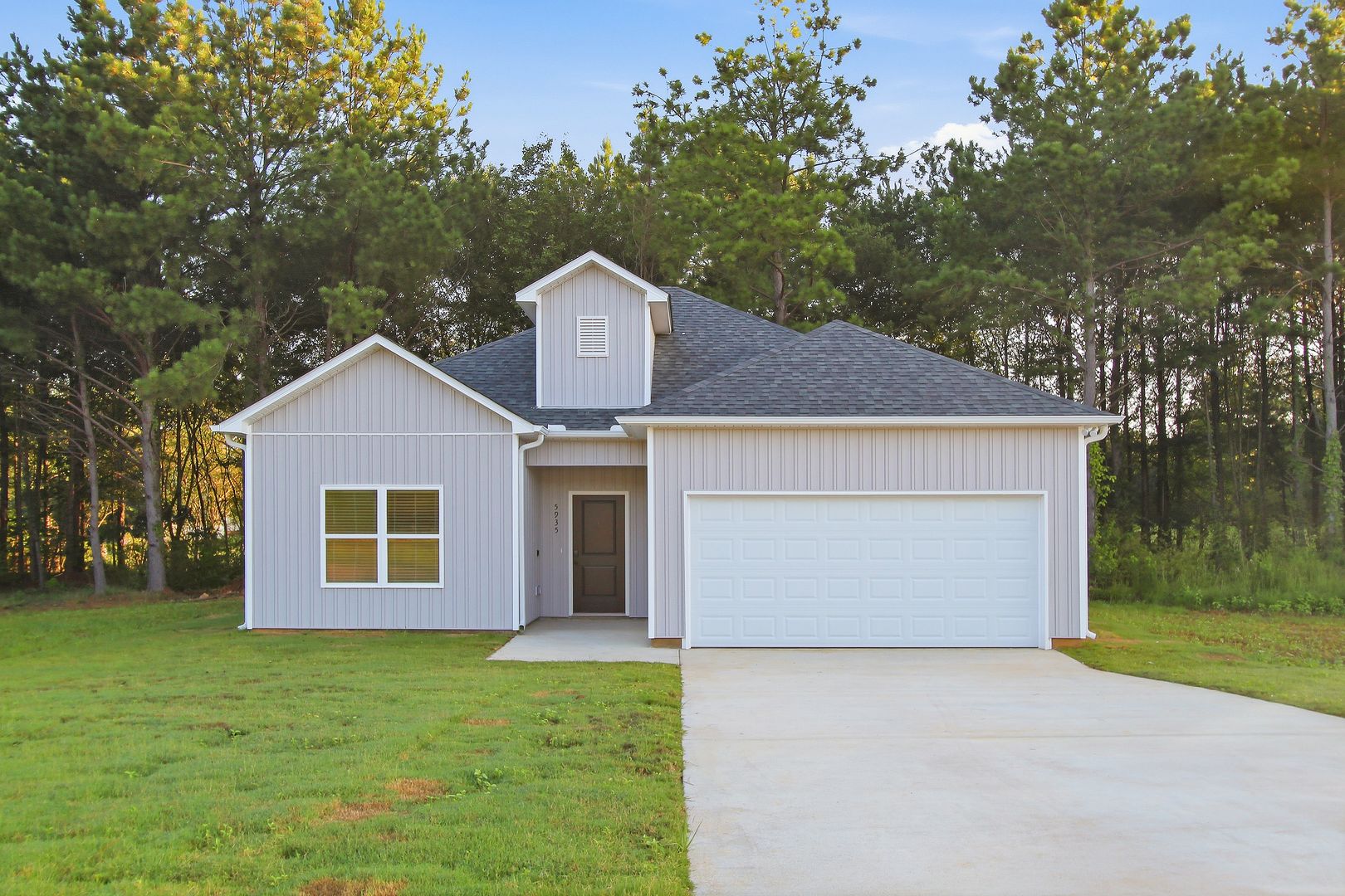 Hueytown House: 5939 Spencer Terr.