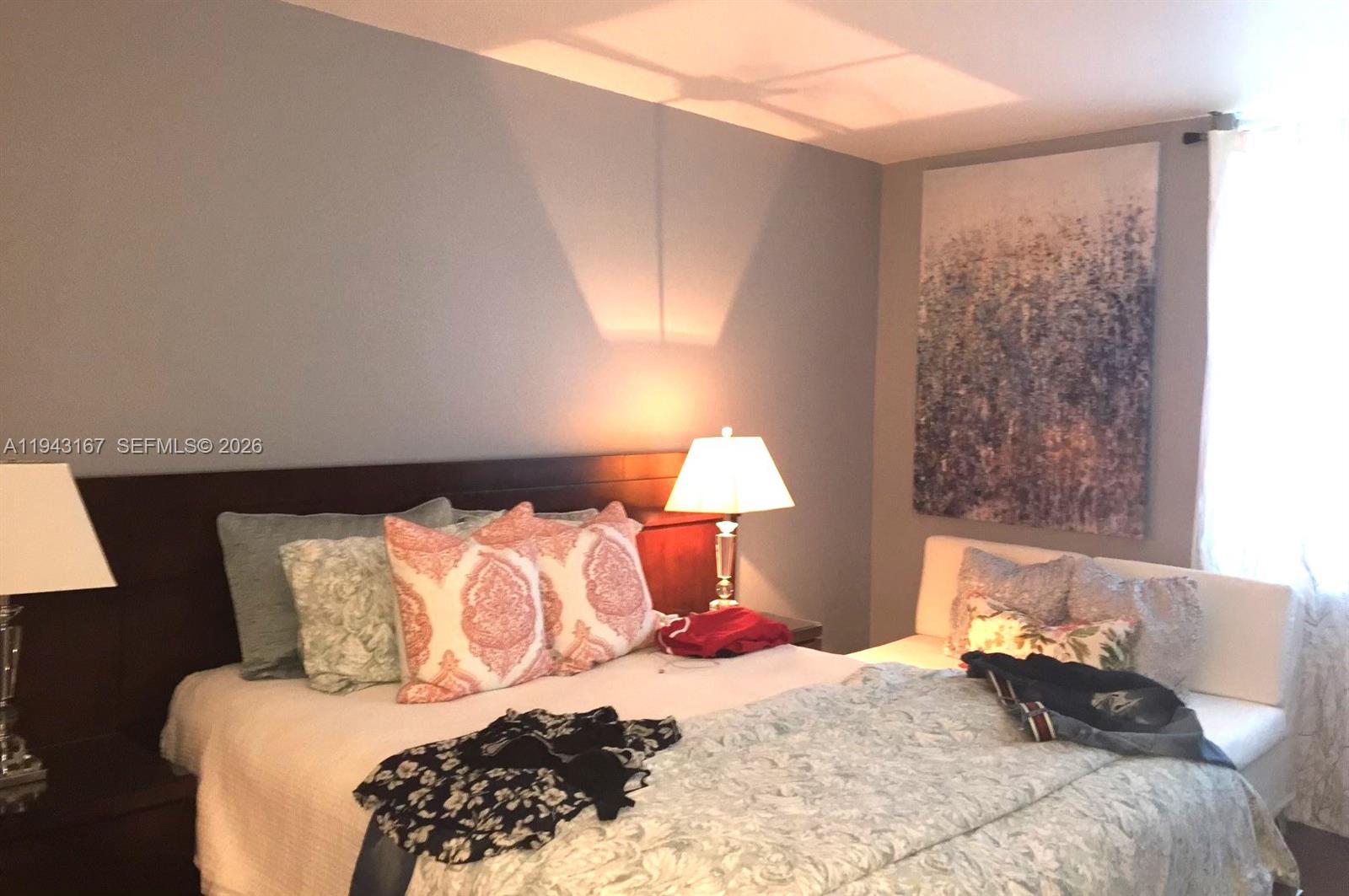 Miami Beach Condo: 100 Lincoln Rd # 814, Miami Beach FL 33139