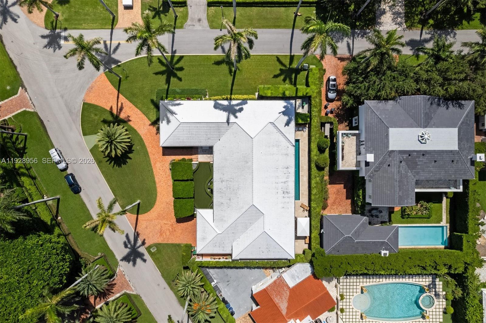 Miami Beach Condo: 55 La Gorce Cir, Miami Beach FL 33141