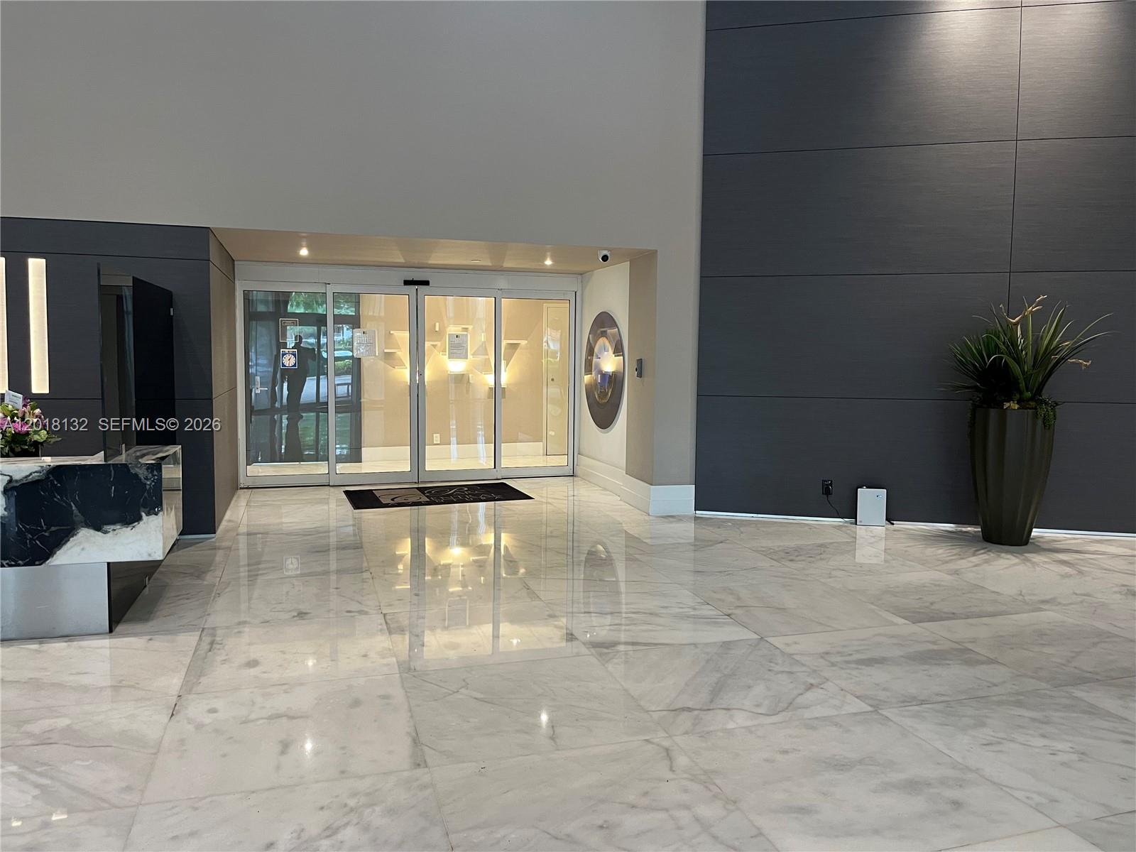 Aventura Condo: 3300 NE 192nd St # 206, Aventura FL 33180