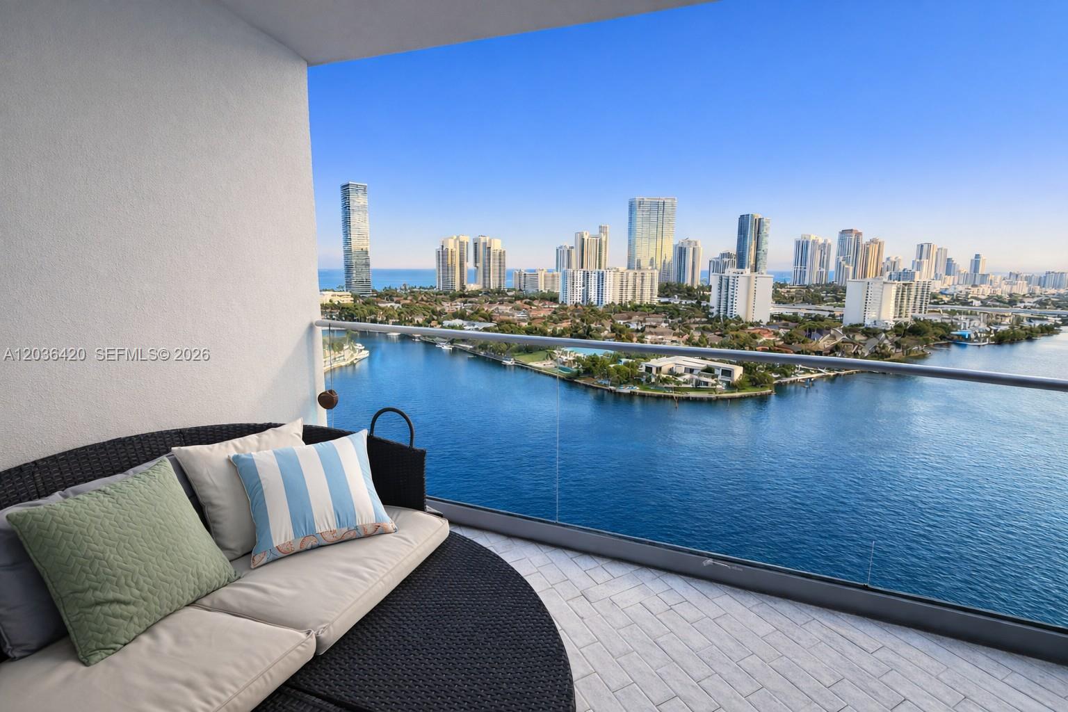 Aventura Condo: 19707 Turnberry Way # 20G, Aventura FL 33180