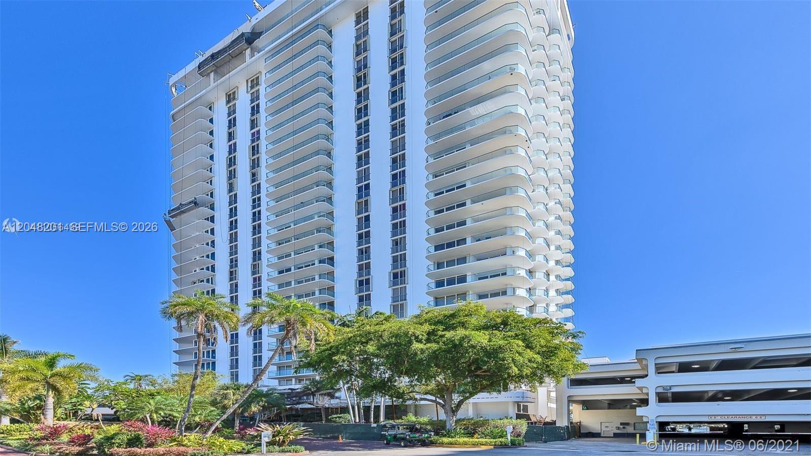 Aventura Condo: 19707 Turnberry Way # 4L, Aventura FL 33180