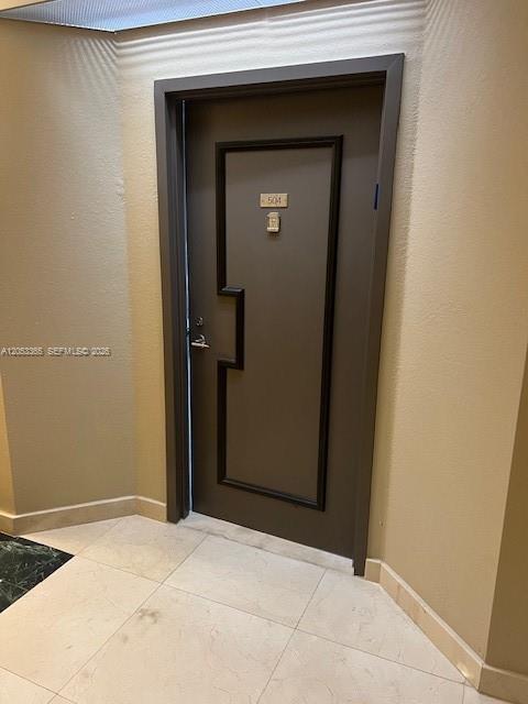 Aventura Condo: 3600 Yacht Club Dr # 504, Aventura FL 33180