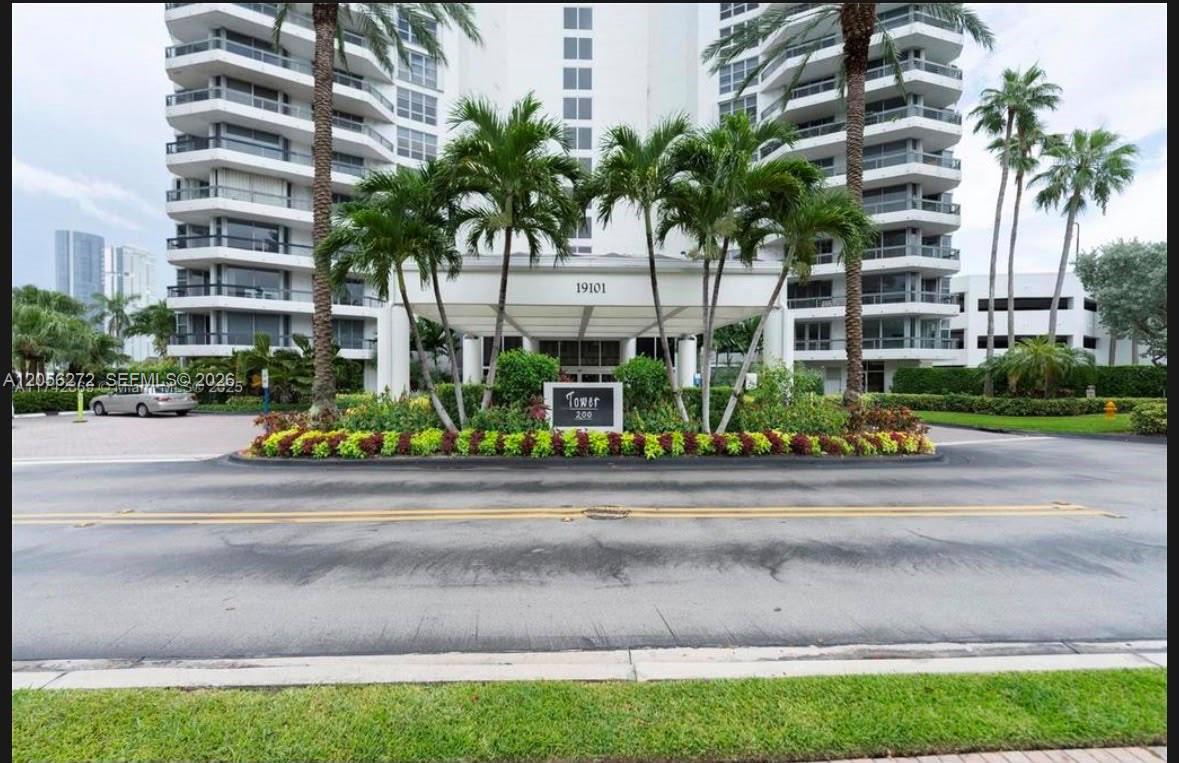 Aventura Condo: 19101 NE 36th Ct # 304, Aventura FL 33180