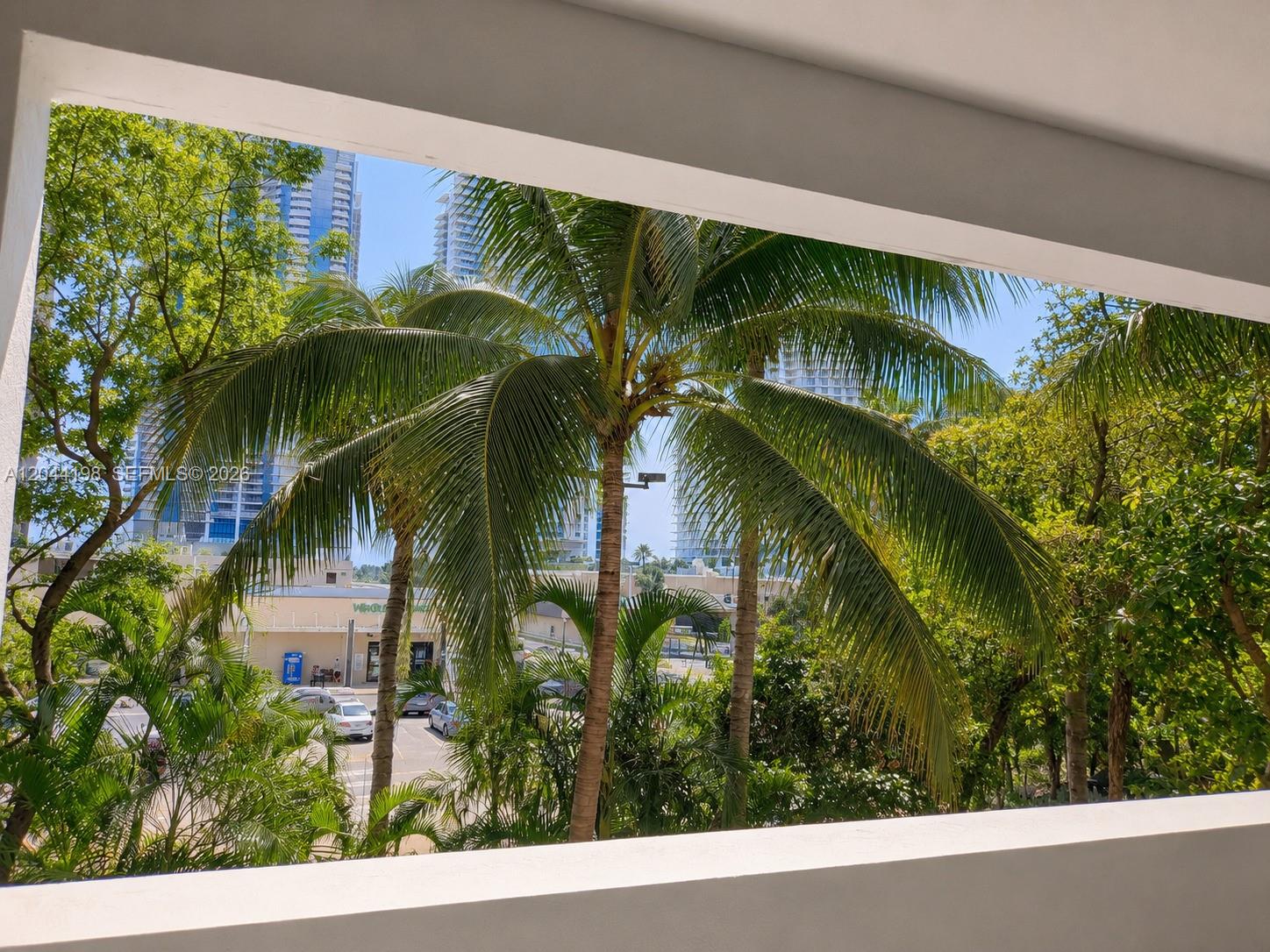 Sunny Isles Beach Condo: 17145 N Bay Rd # 4307, Sunny Isles Beach FL 33160