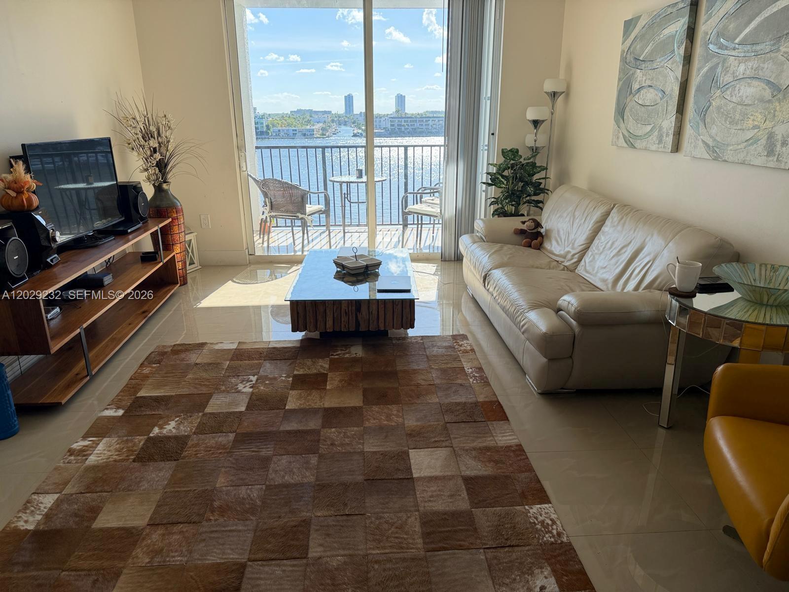 Sunny Isles Beach Condo: 17100 N Bay Rd # 1605, Sunny Isles Beach FL 33160
