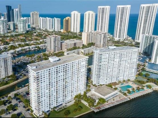 Sunny Isles Beach Condo: 300 Bayview Dr # 915, Sunny Isles Beach FL 33160