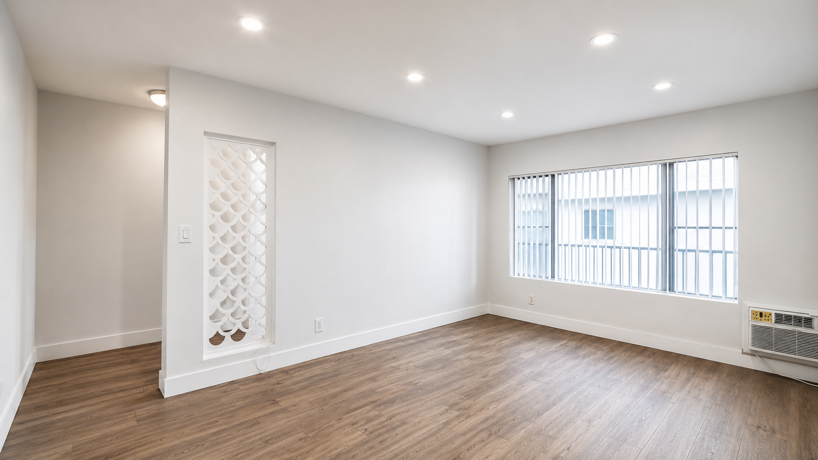 Los Angeles Condo: 2233 S Ridgeley Dr