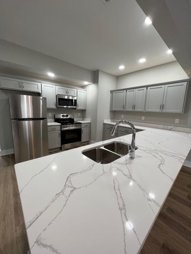 Georgetown House: 108 Tivoli Path