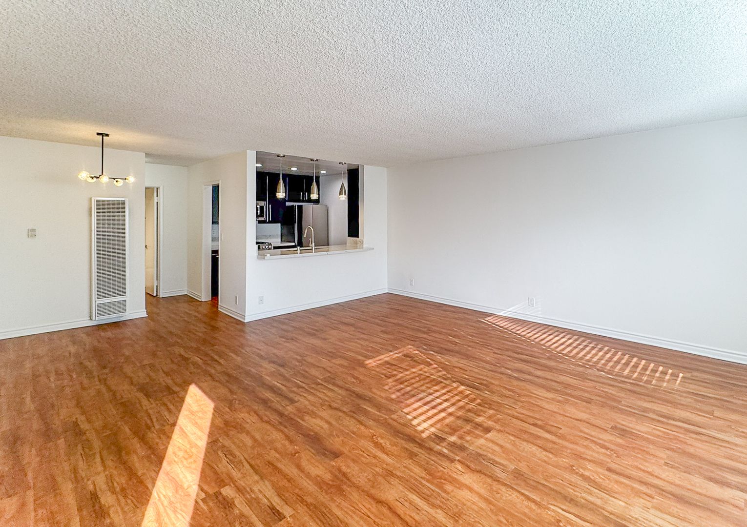 Los Angeles Apartment: 12031 Pacific Ave