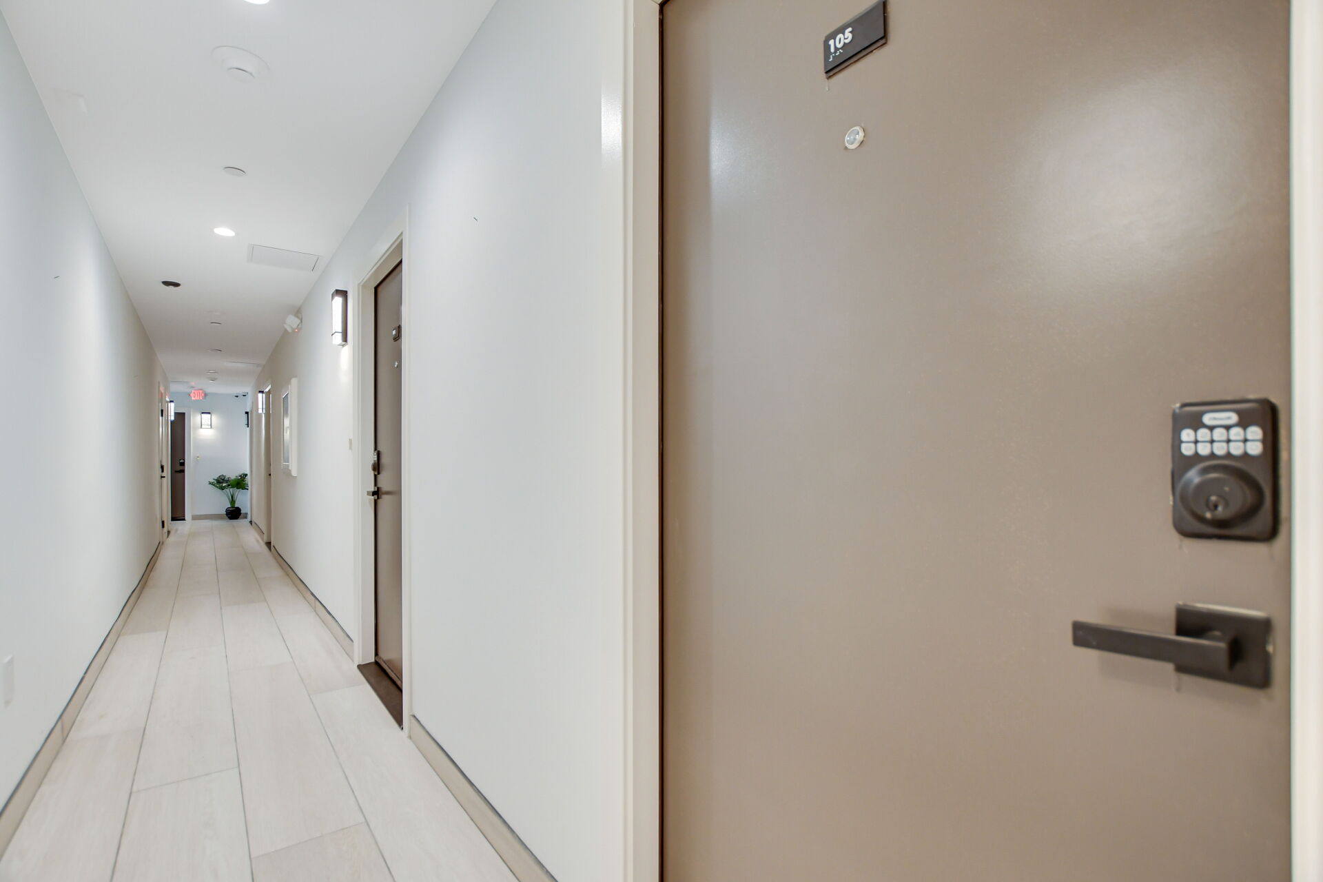 Los Angeles Condo: 946 S Ridgeley Dr.