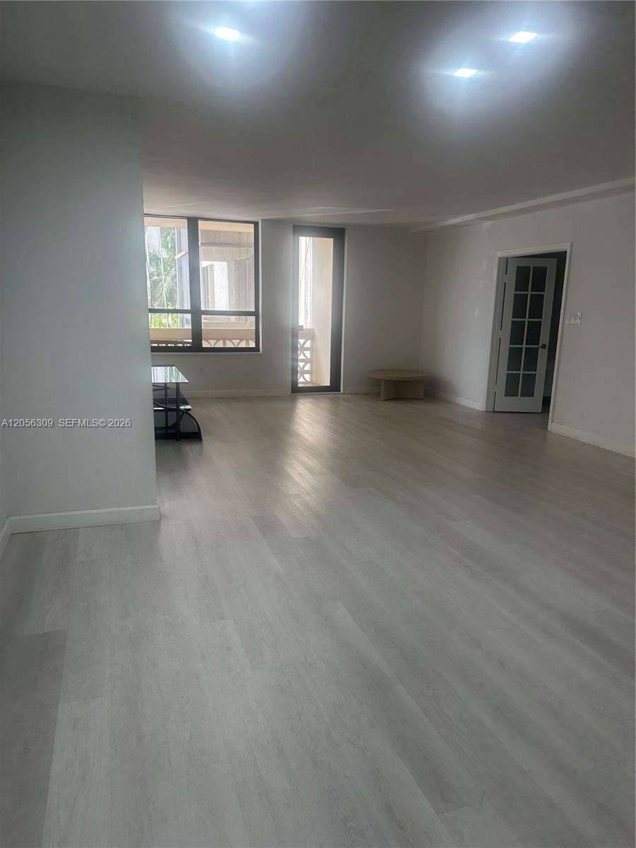Bal Harbour Condo: 10185 Collins Ave # 309, Bal Harbour FL 33154