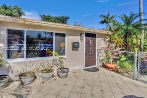 North Miami Beach Condo: 2199 NE 182nd St # 1, North Miami Beach FL 33162