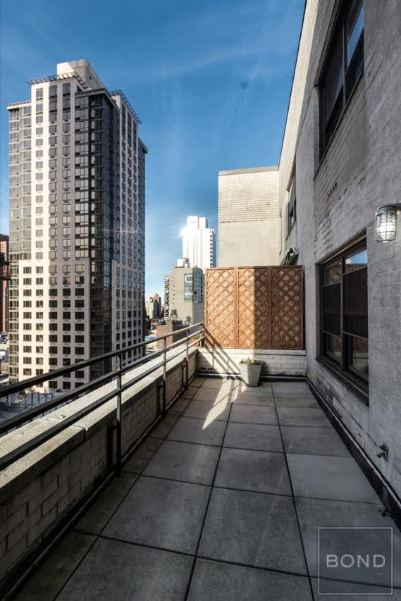 New York Condo: 401 East 88th street