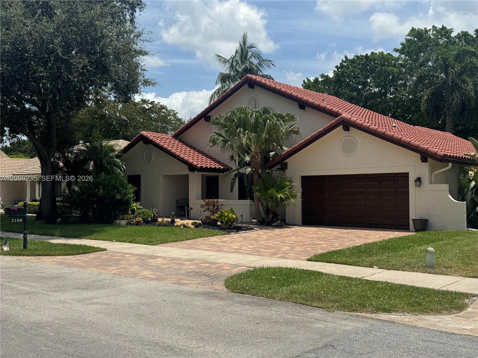 Davie Condo: 3160 Peachtree Cir, Davie FL 33328