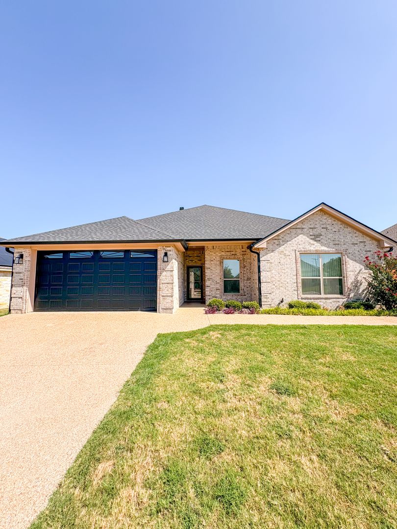 Waco House: 5524 Black Horse Ct