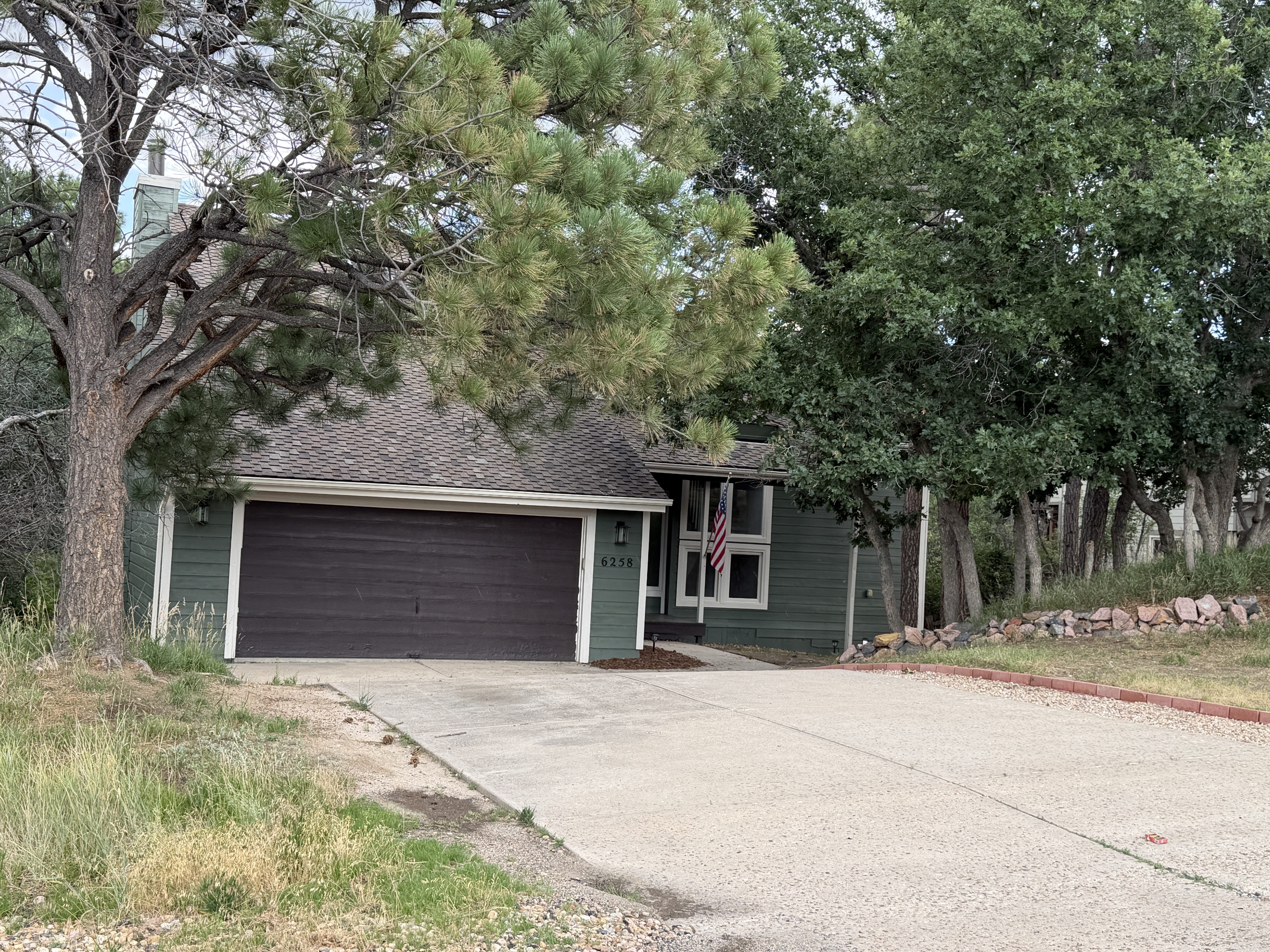 Parker House: 6258 Powell Rd