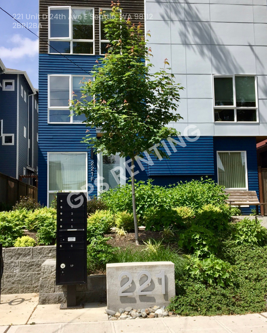 Seattle Townhome: 221 24th Ave E