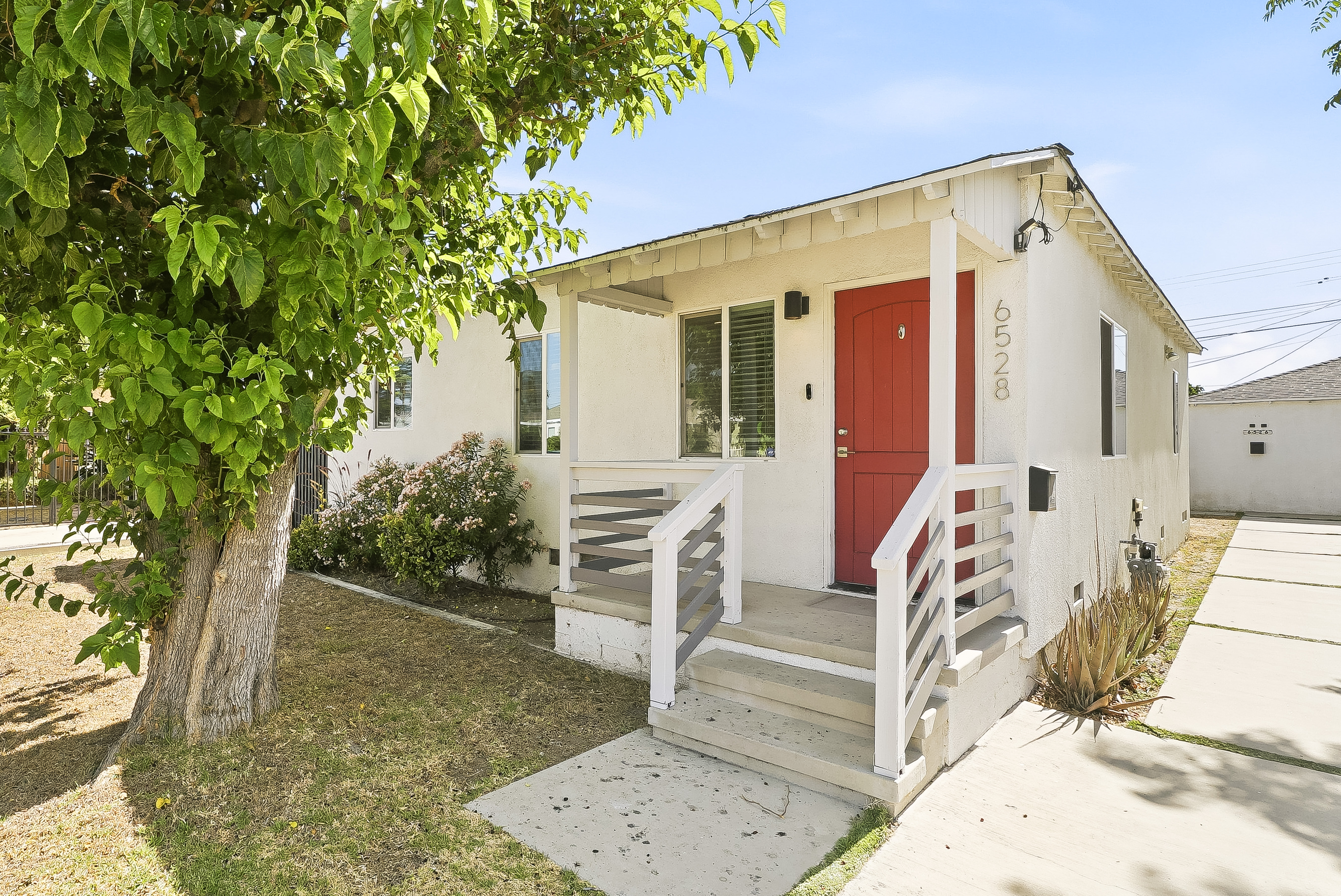 North Hollywood House: 6528 Beeman Ave.