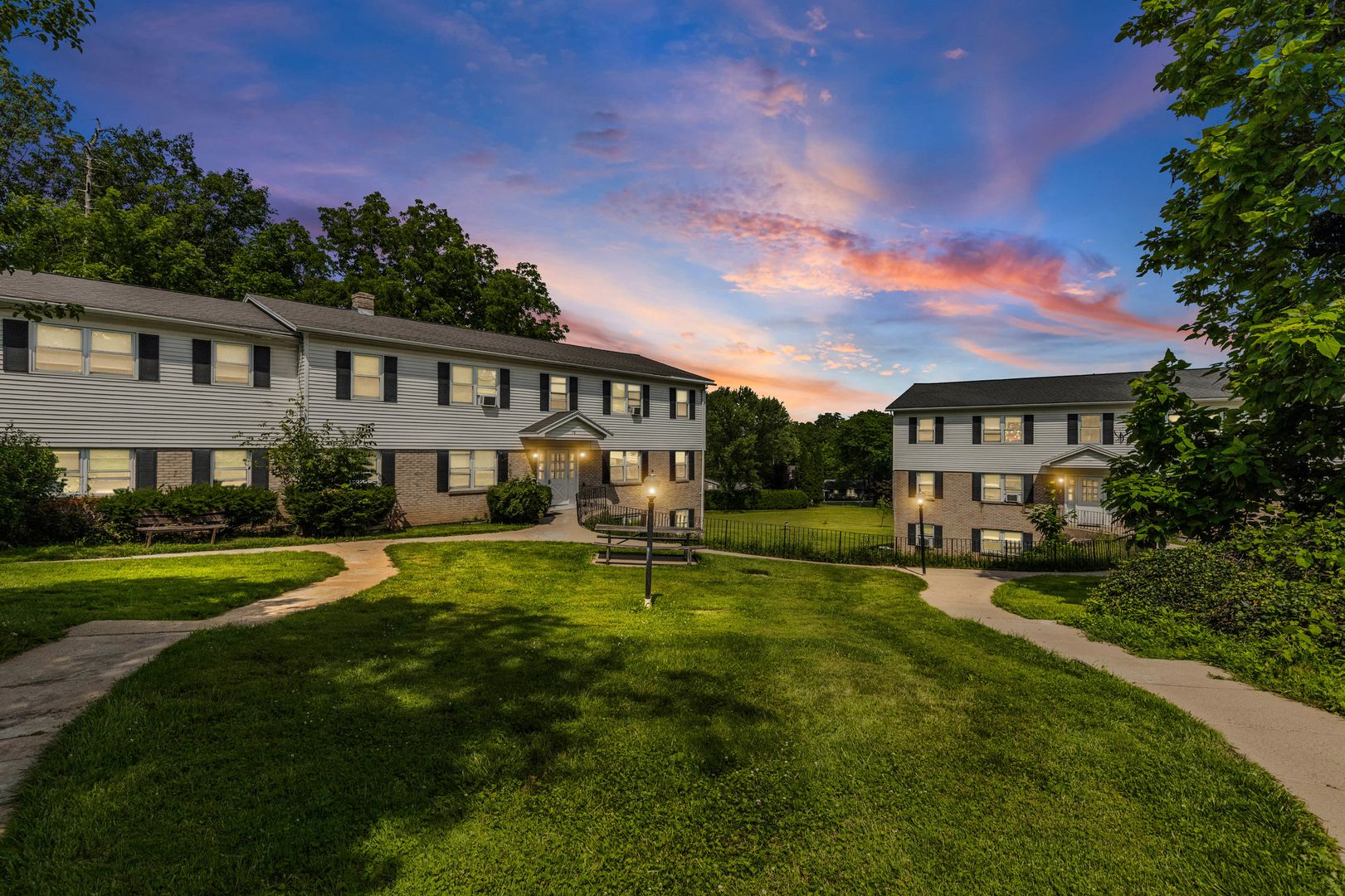 Canandaigua Apartment: 223 Bristol St