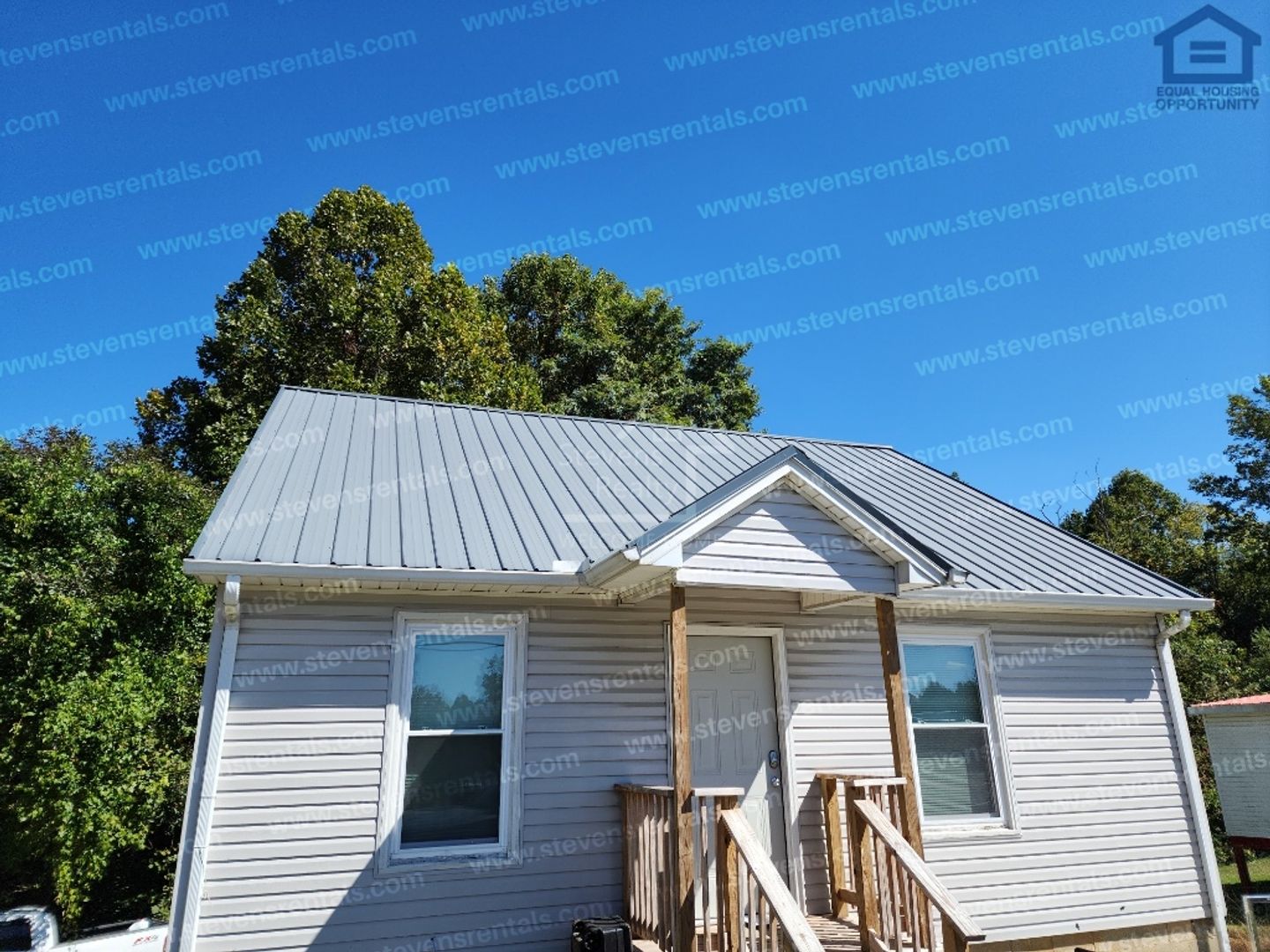 Cookeville House: 1827 W Broad St Main House