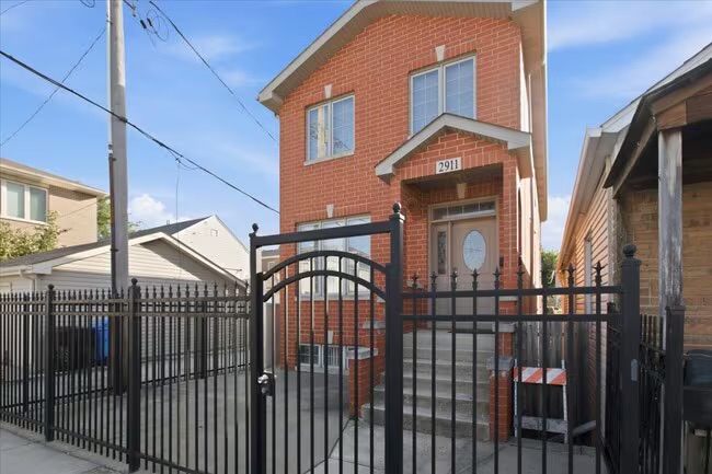 Chicago Condo: 2901 North Hoyne