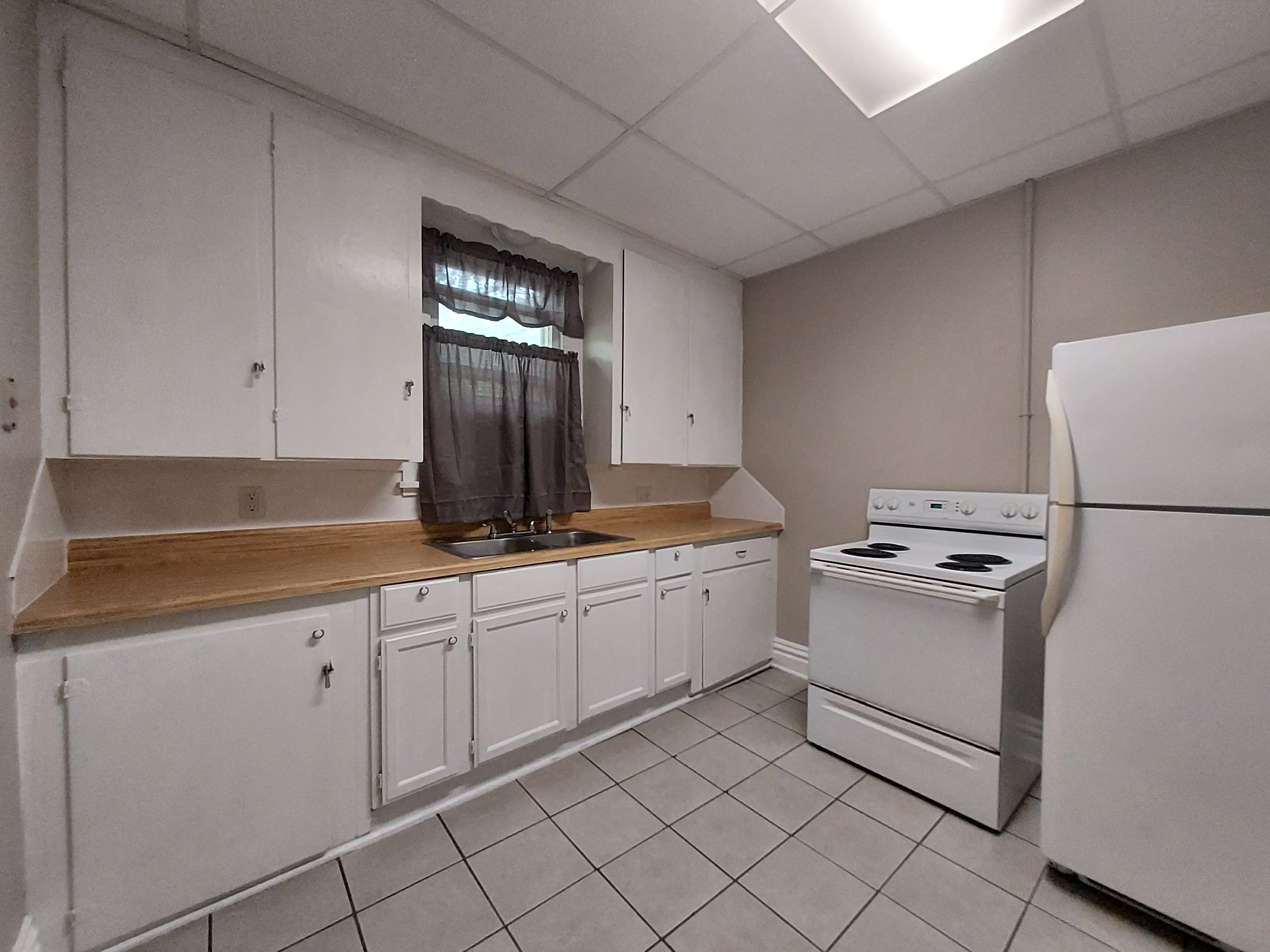 Newark Condo: 292 Hudson Ave