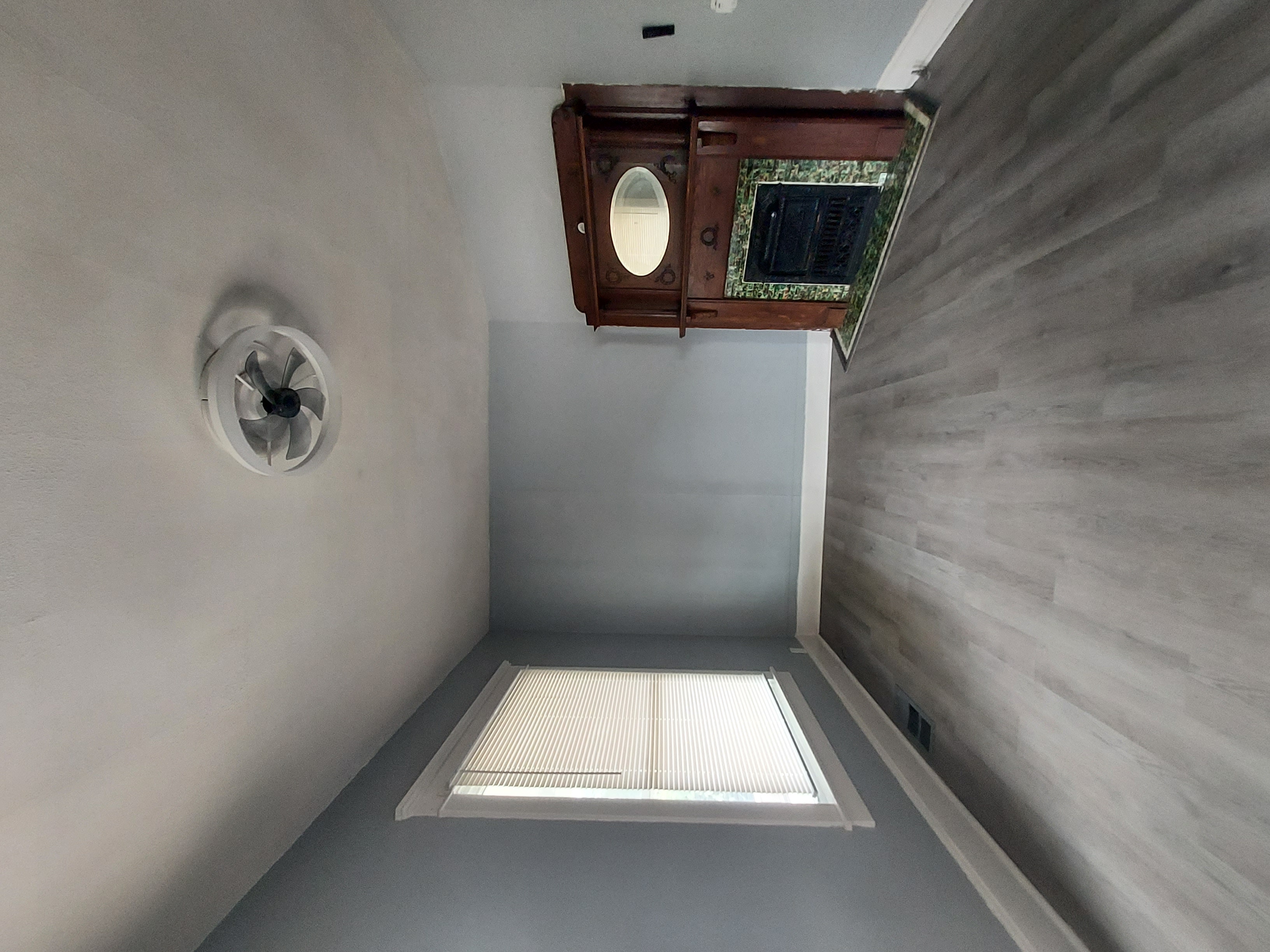 Newark Townhome: 14 S Williams St