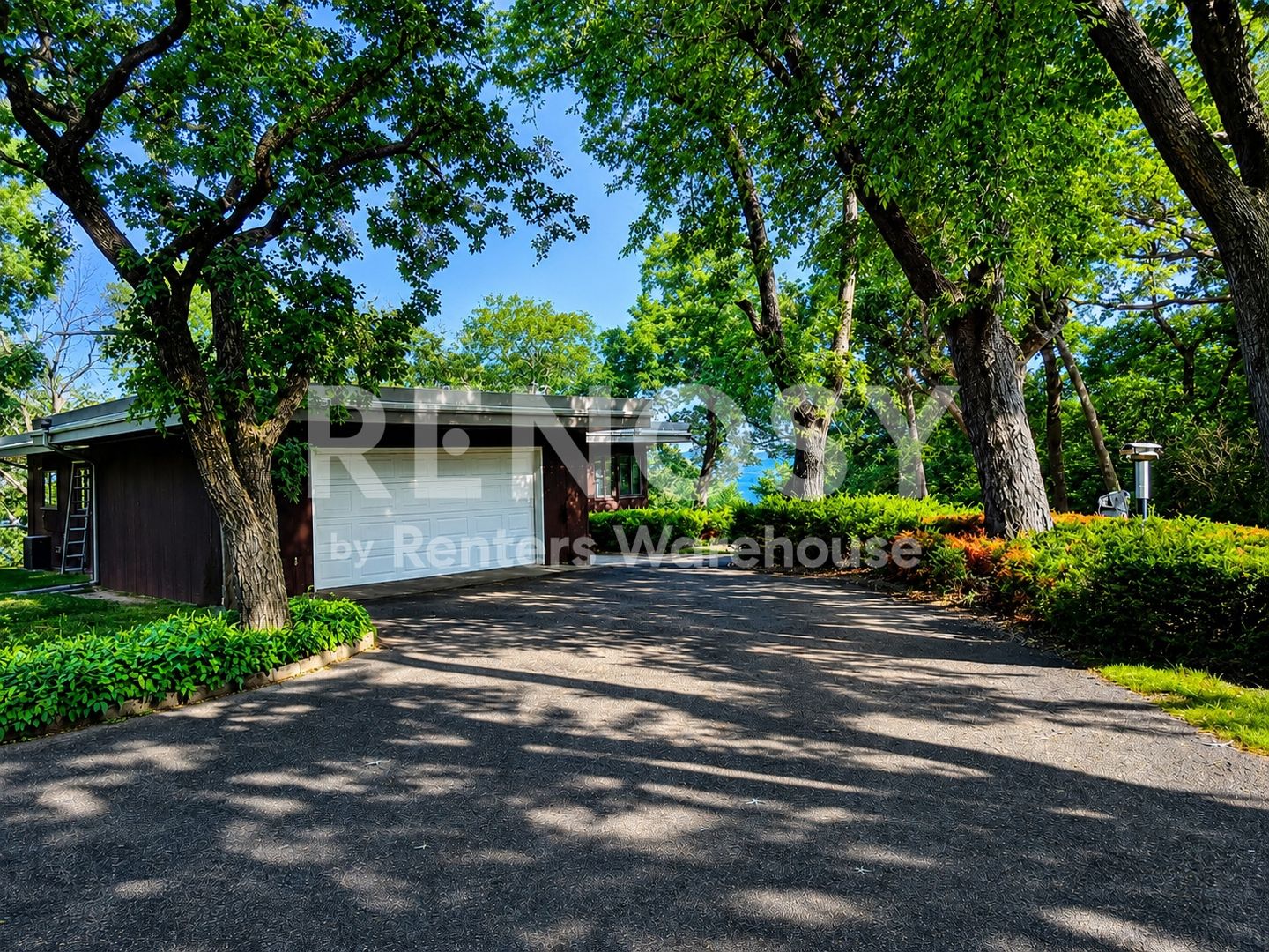 Lakeland House: 1721 Rivercrest Rd N