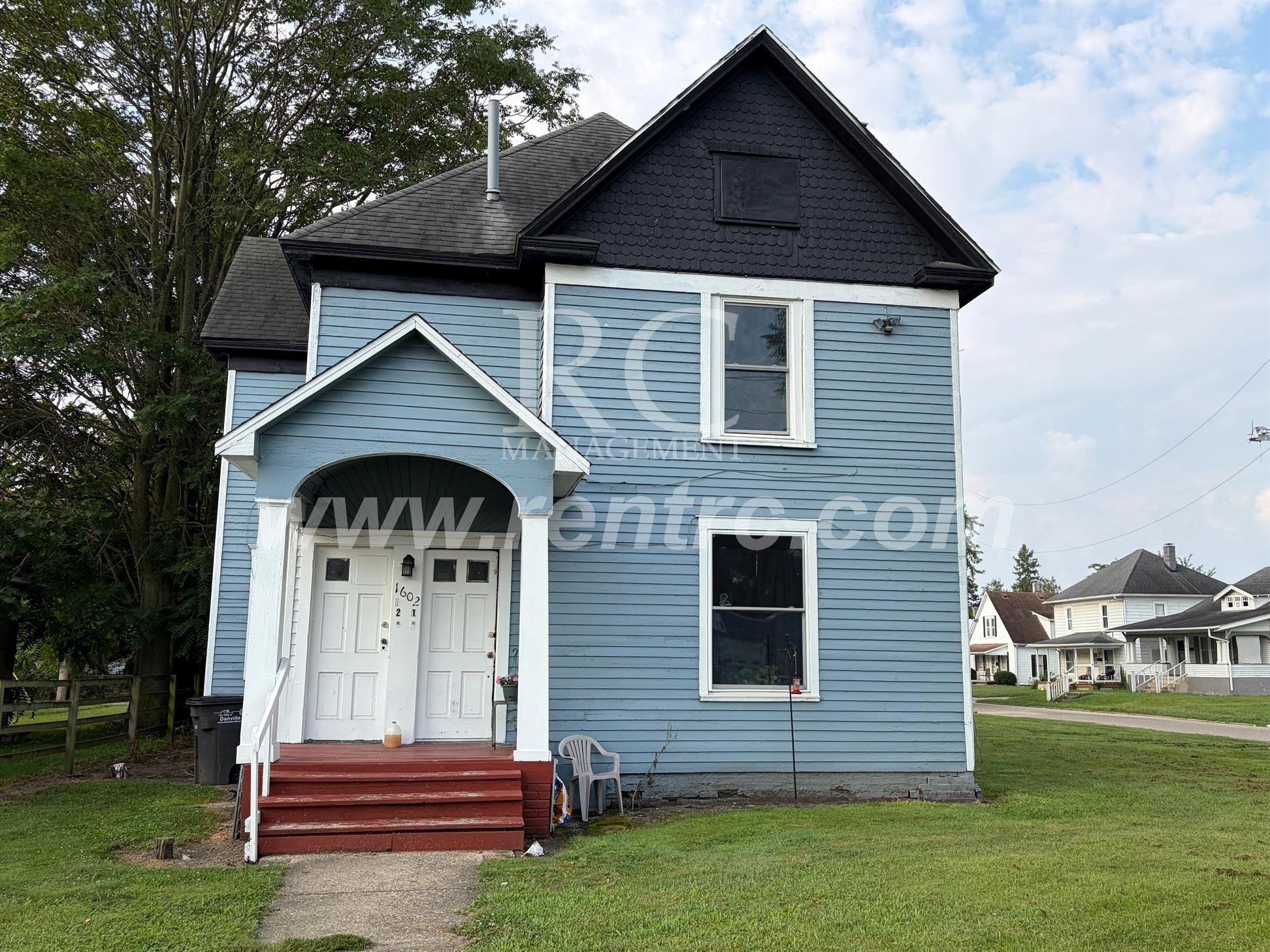 Danville House: 1602-2 Main
