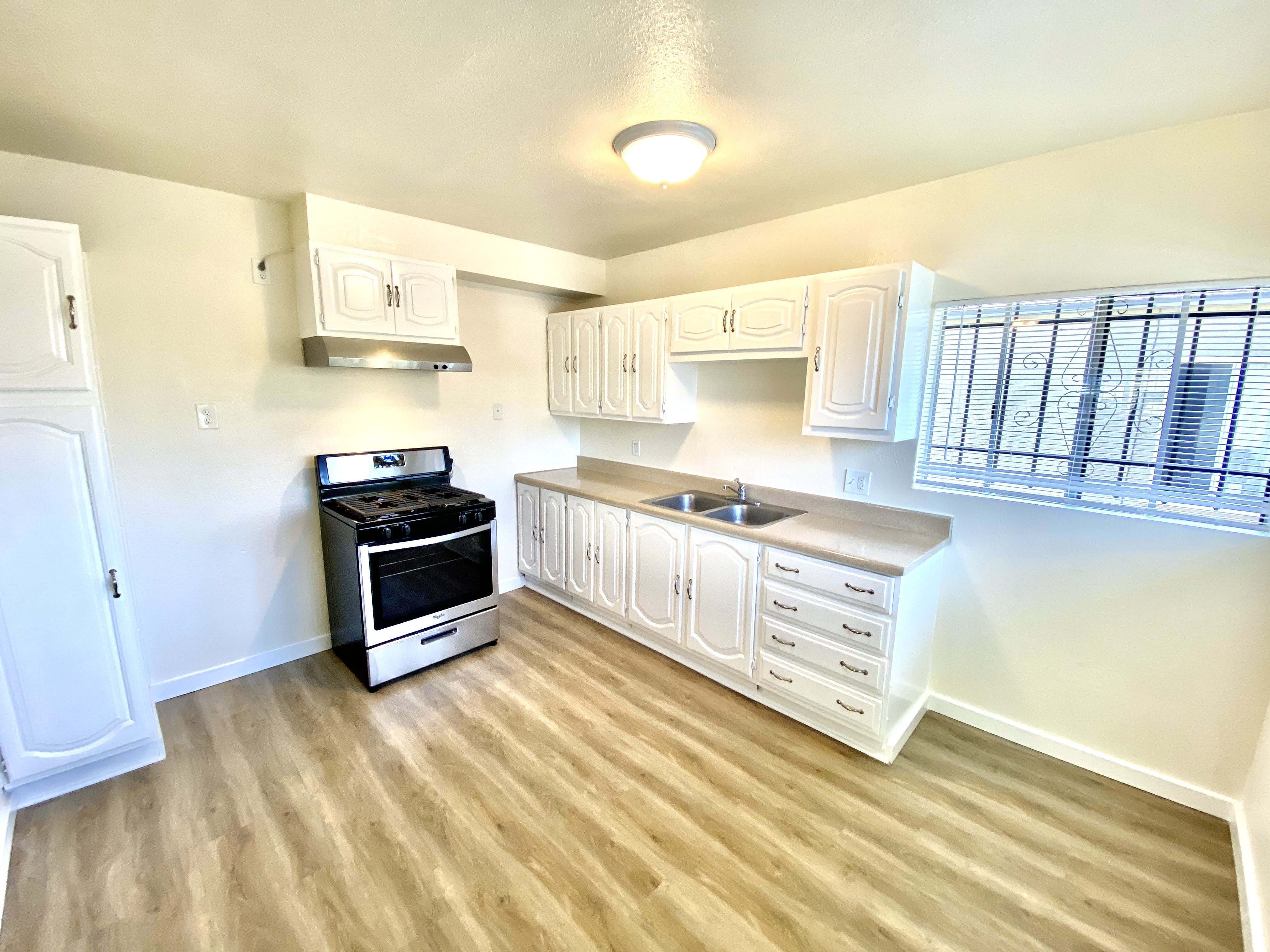 Long Beach Condo: 1530 Locust Avenue