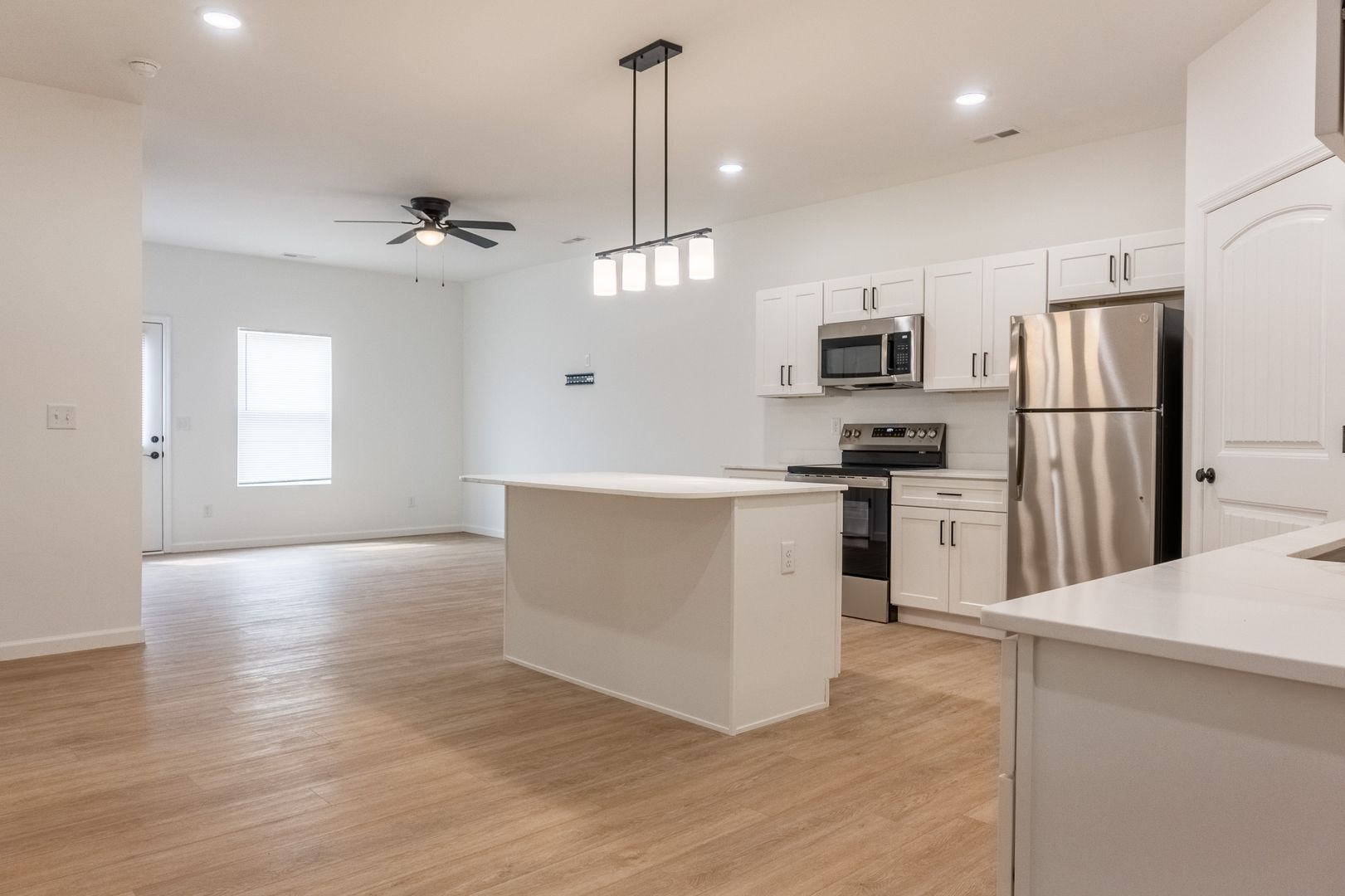 Moscow Mills Apartment: 56 Santo Domingo