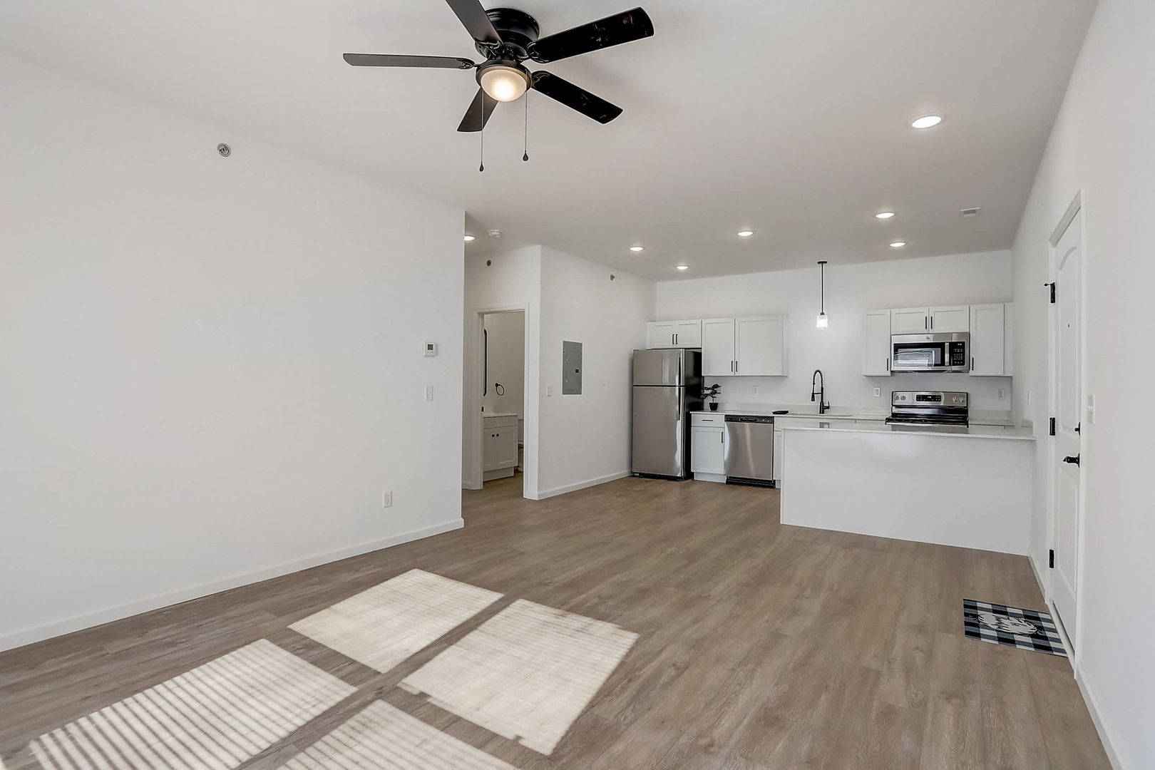Wright City Apartment: 100 Parkview Dr
