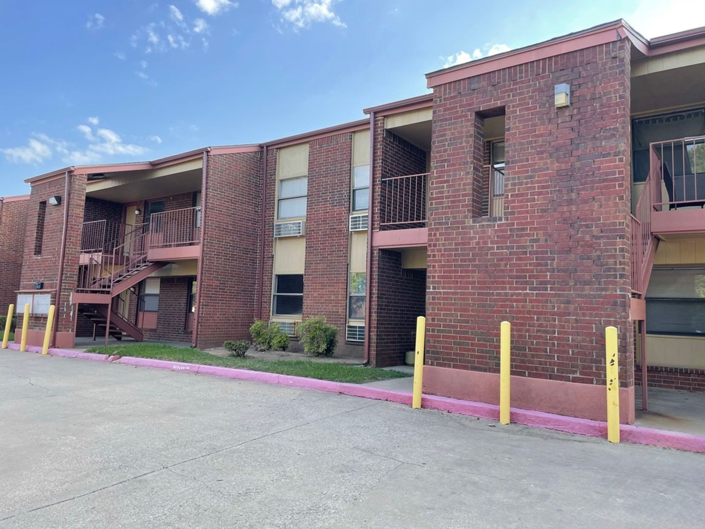 Lawton Condo: 1912 SW D Ave