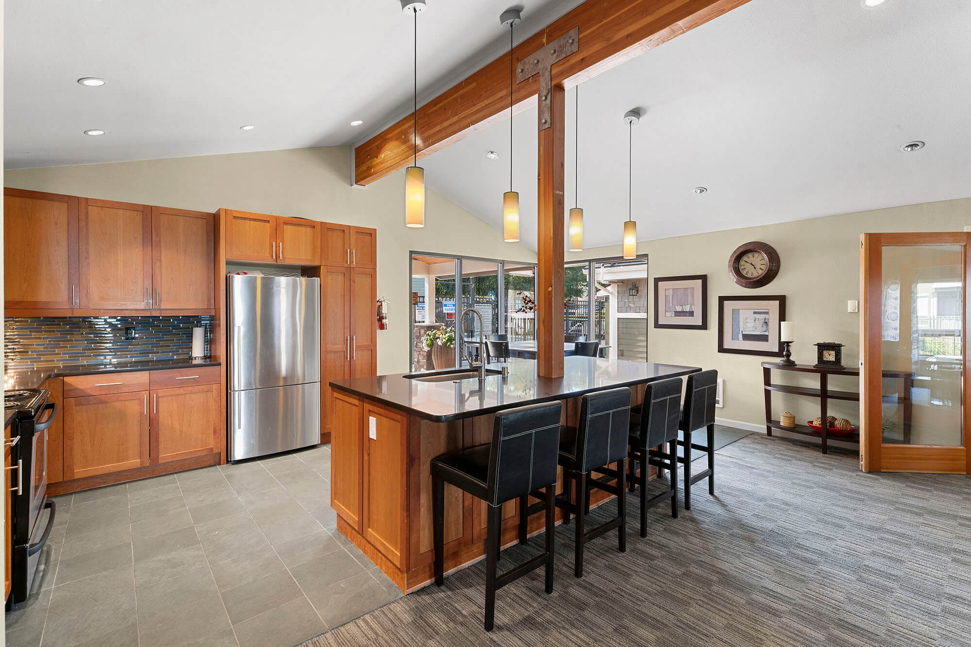 Kent Apartment: 10615 SE 250th Pl