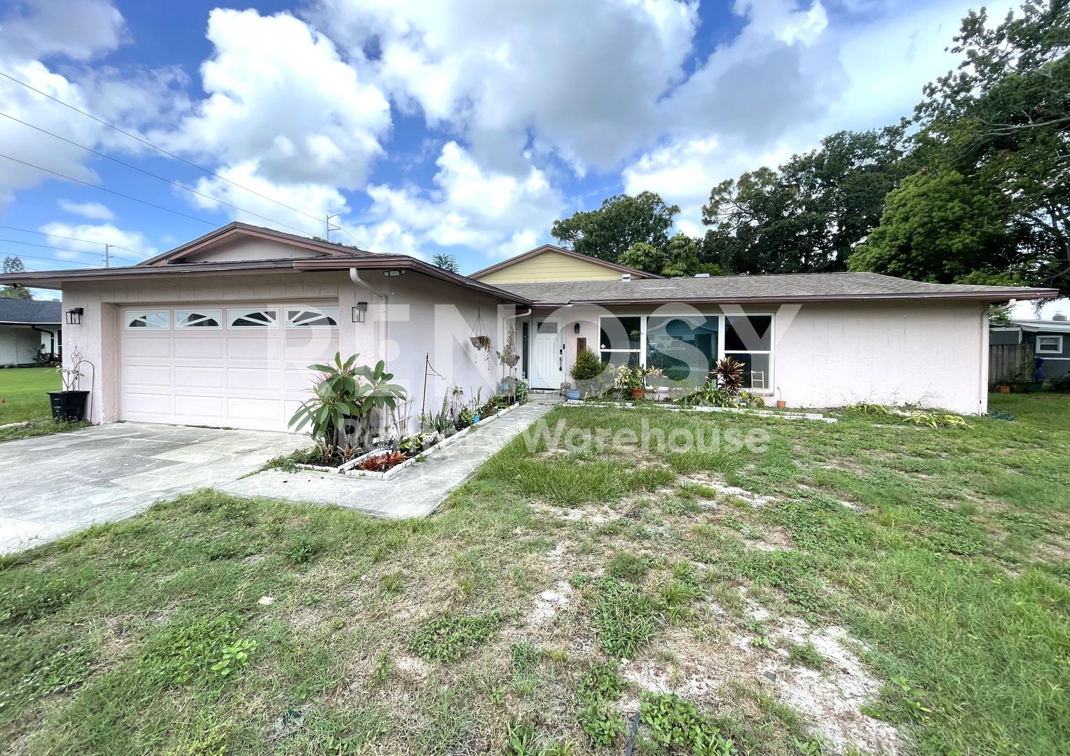 Largo House: 802 Embassy Rd