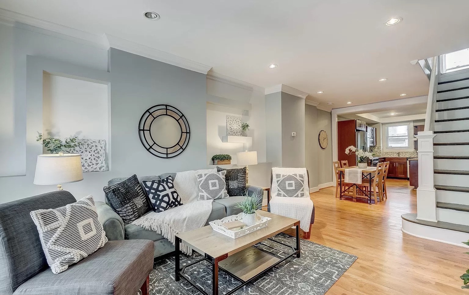 Baltimore House: 23 N Curley St