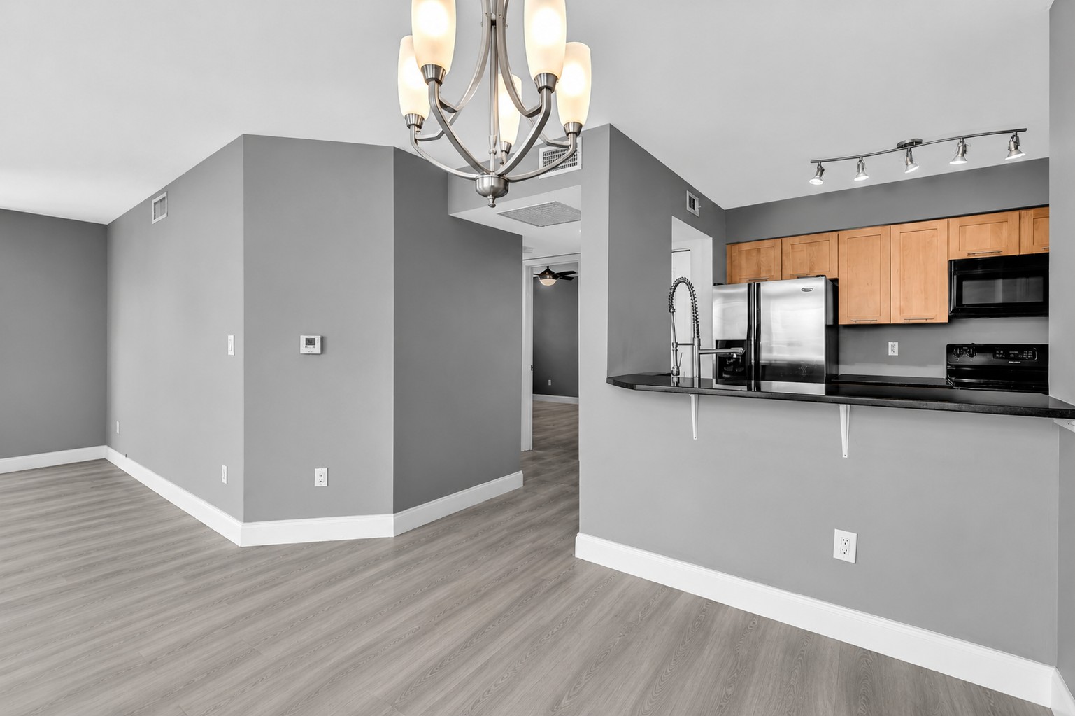 Oakland Park House: 2881 N Oakland Forest Dr
